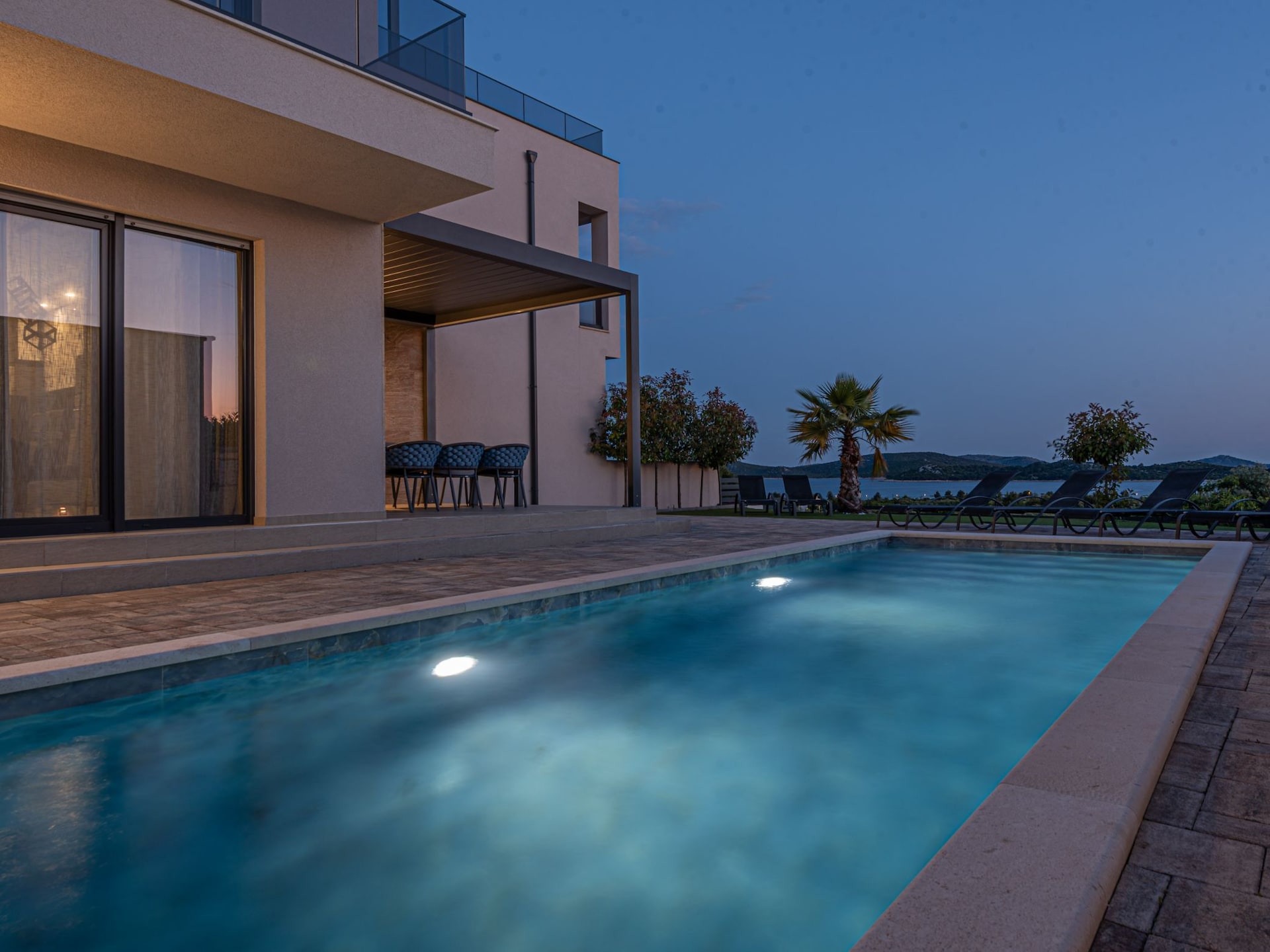 Luxe vier-slaapkamer villa met privézwembad in Vodice, vlakbij zee - foto 62