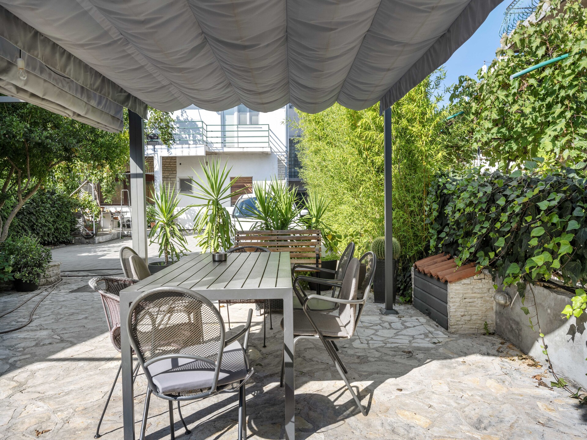 Aan het strand: Comfortabel appartement in Brodarica - foto 12