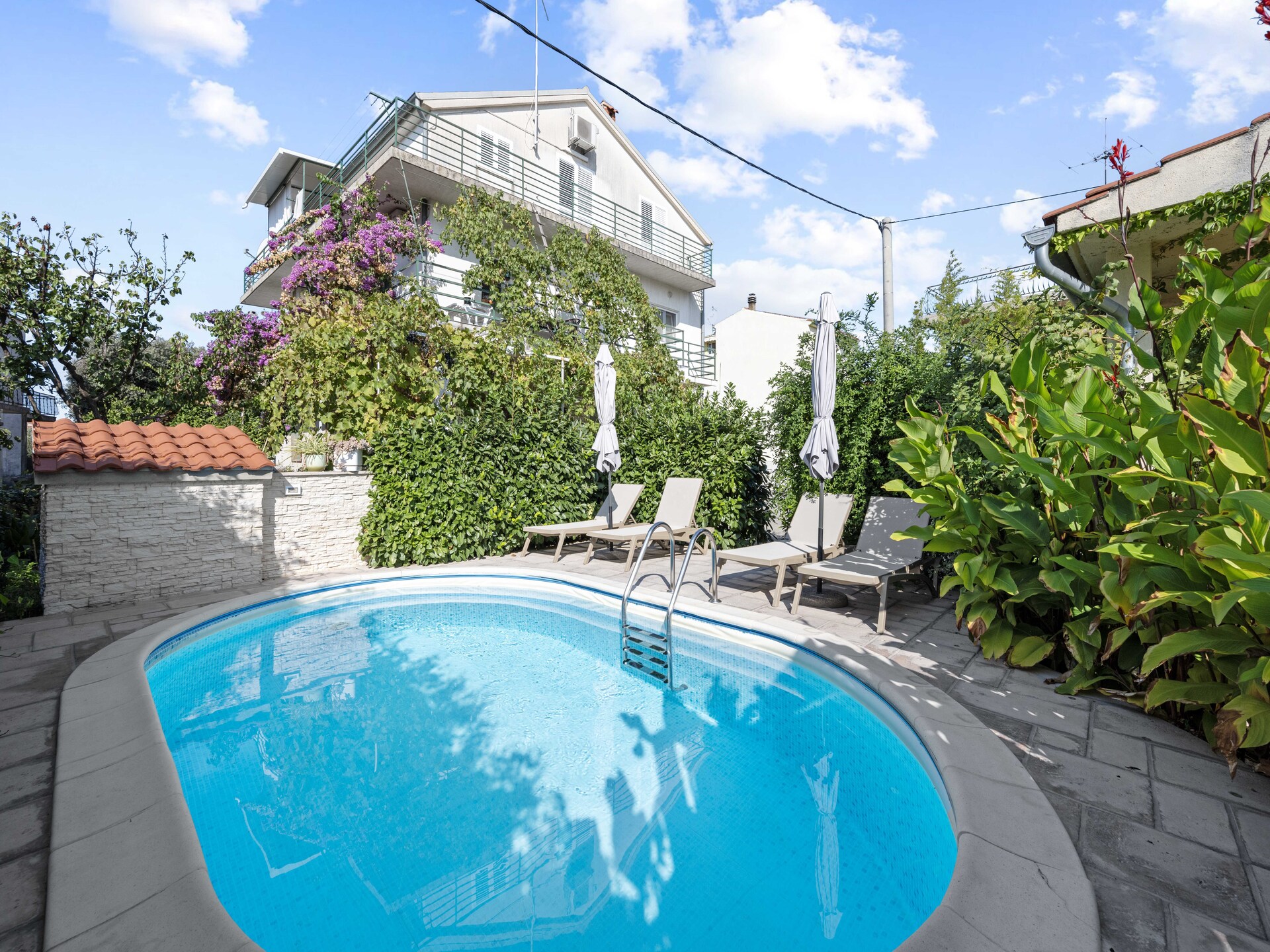 Aan het strand: Comfortabel appartement in Brodarica - foto 22