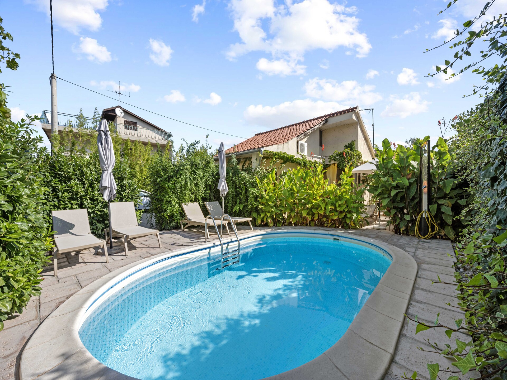 Aan het strand: Comfortabel appartement in Brodarica - foto 23