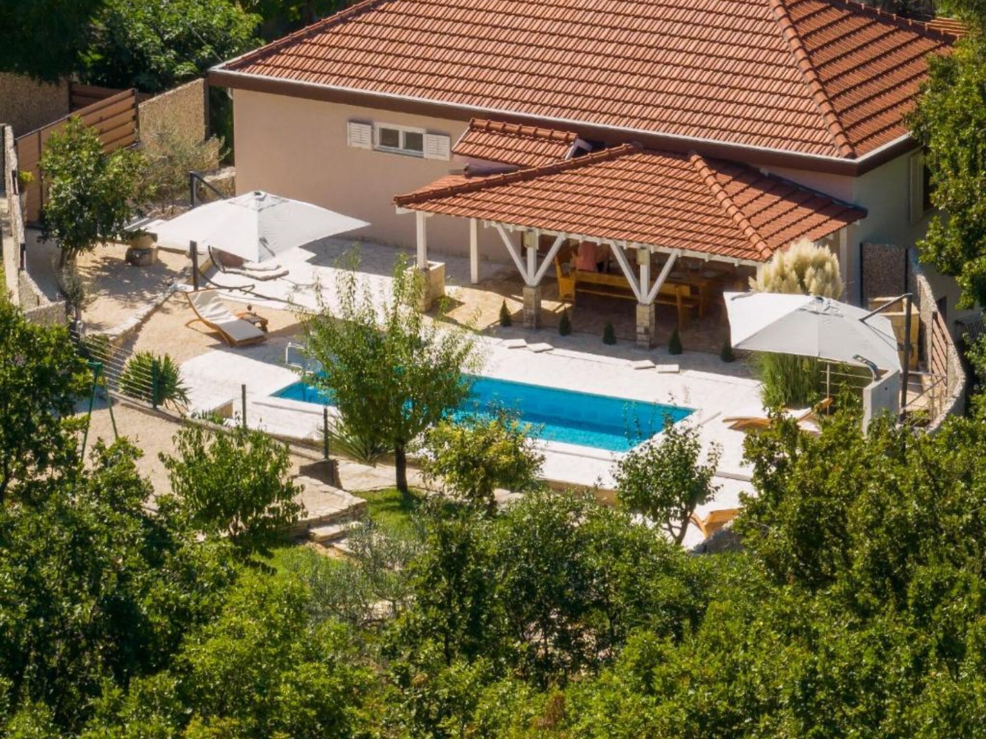 Ruime villa met privézwembad bij Drniš, vlakbij Krka Nationaal Park - foto 24