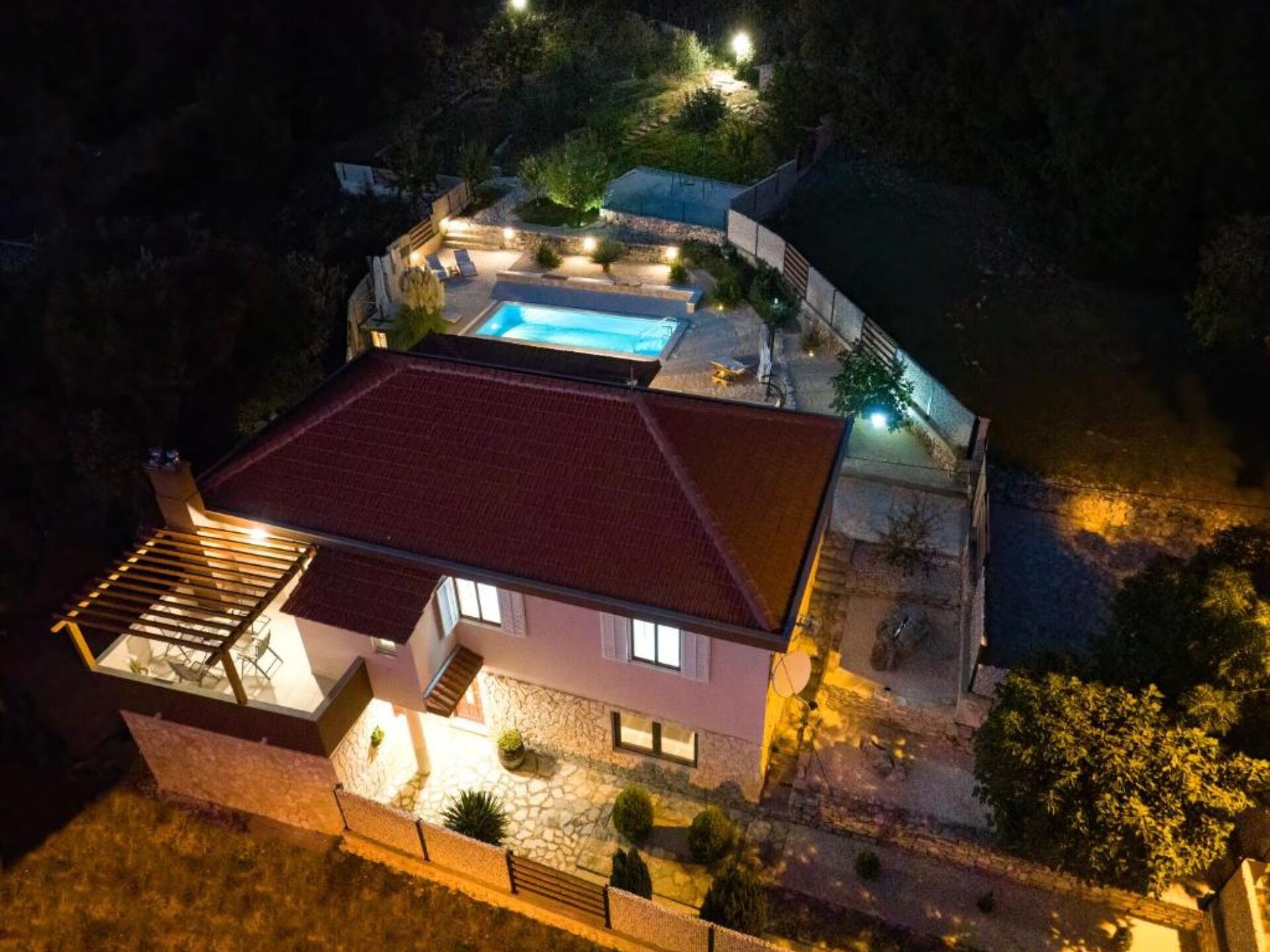 Ruime villa met privézwembad bij Drniš, vlakbij Krka Nationaal Park - foto 26