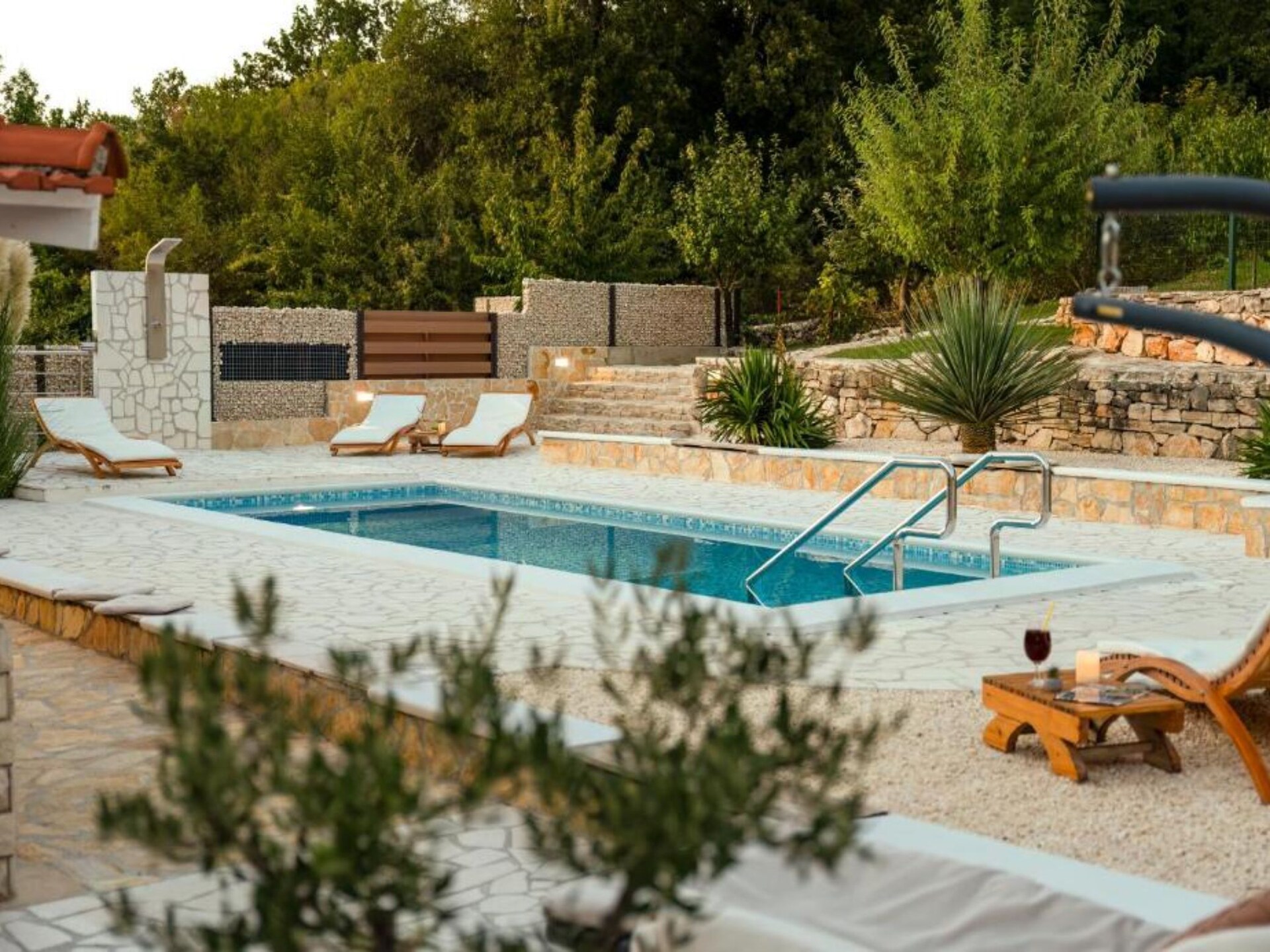 Ruime villa met privézwembad bij Drniš, vlakbij Krka Nationaal Park - foto 34