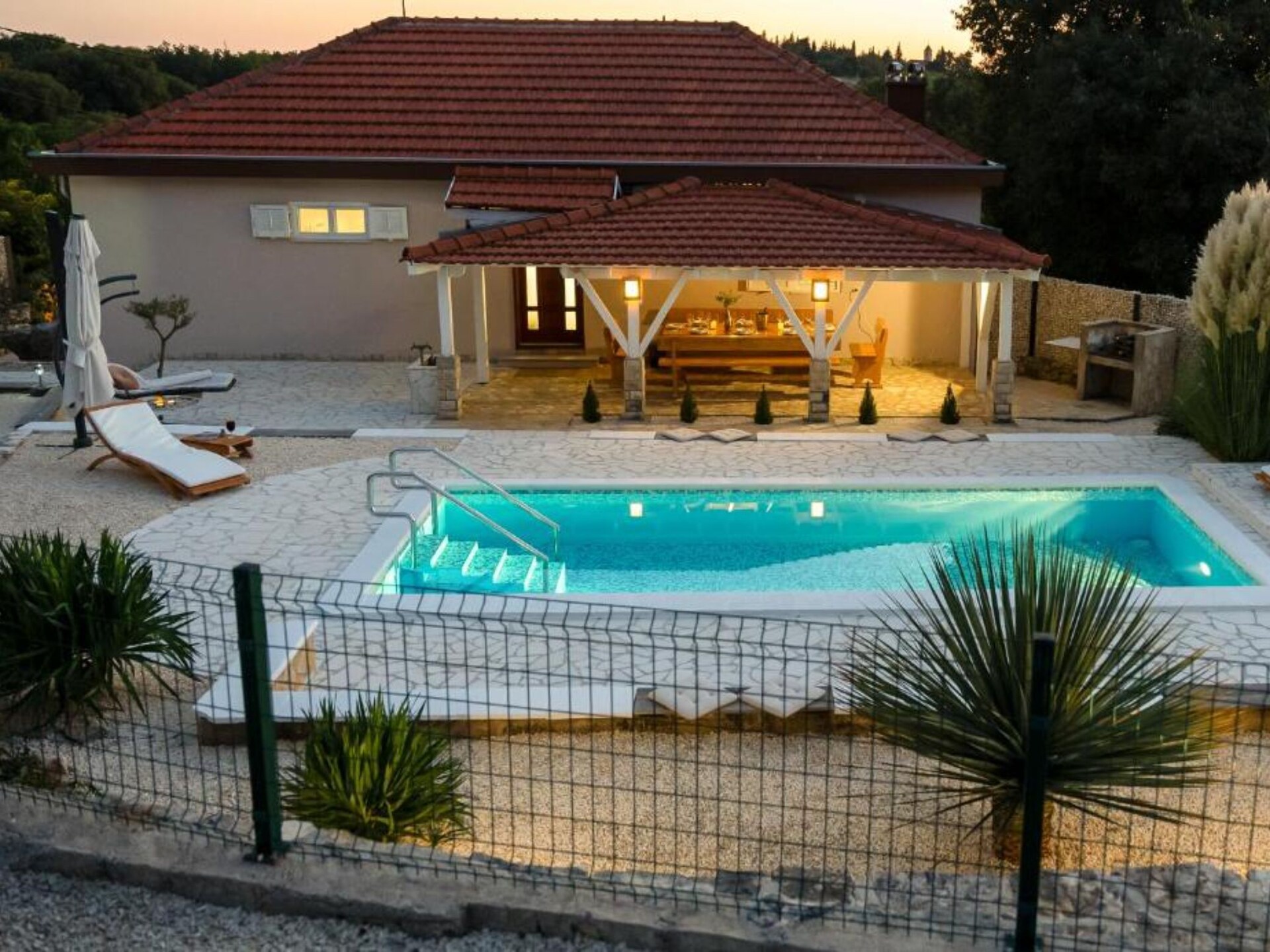 Ruime villa met privézwembad bij Drniš, vlakbij Krka Nationaal Park - foto 33