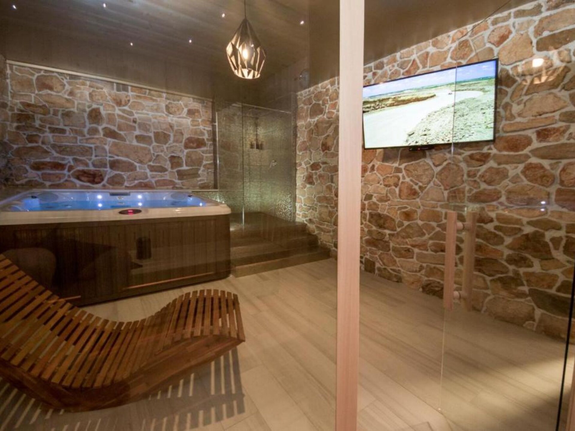 Ruime villa met privézwembad bij Drniš, vlakbij Krka Nationaal Park - foto 39