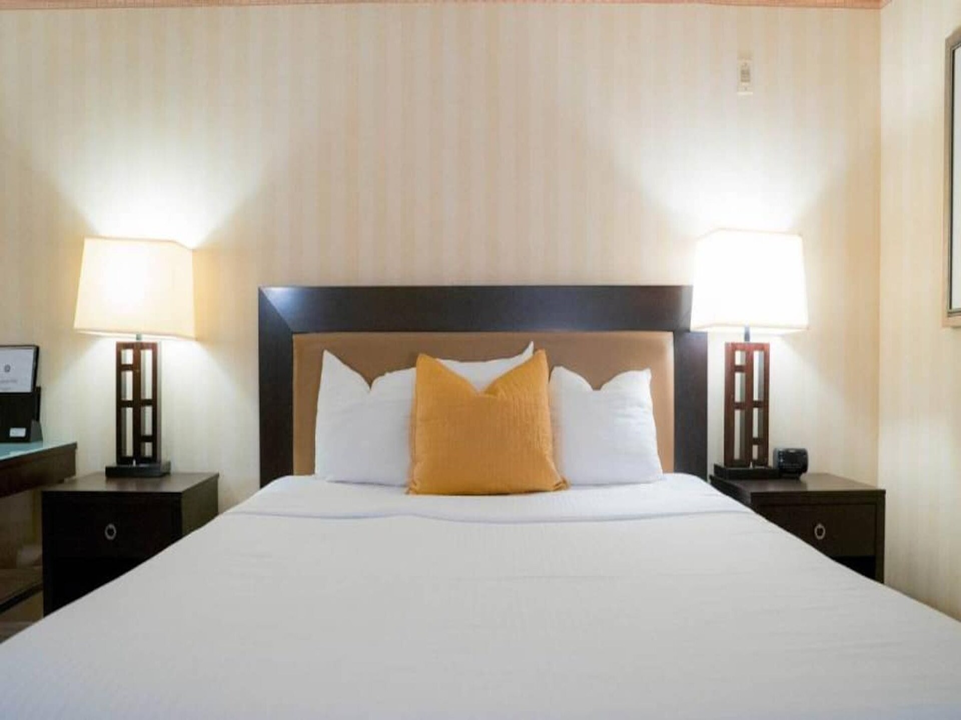 Compacte kamer met kingsize bed, ideaal voor twee in Anaheim Hills - foto 8