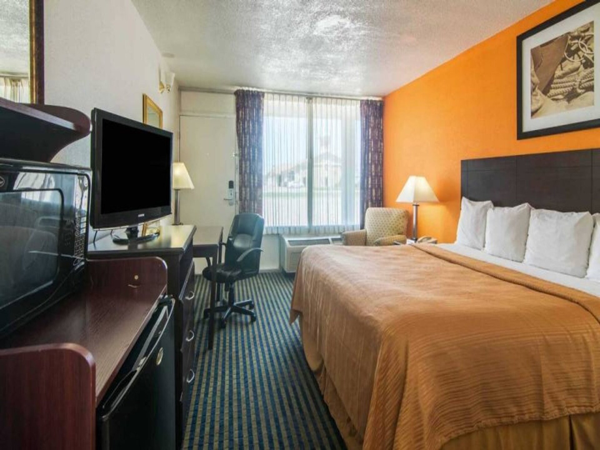 Compacte koningin-suite met WiFi in het hart van Liberal, Kansas - foto 6