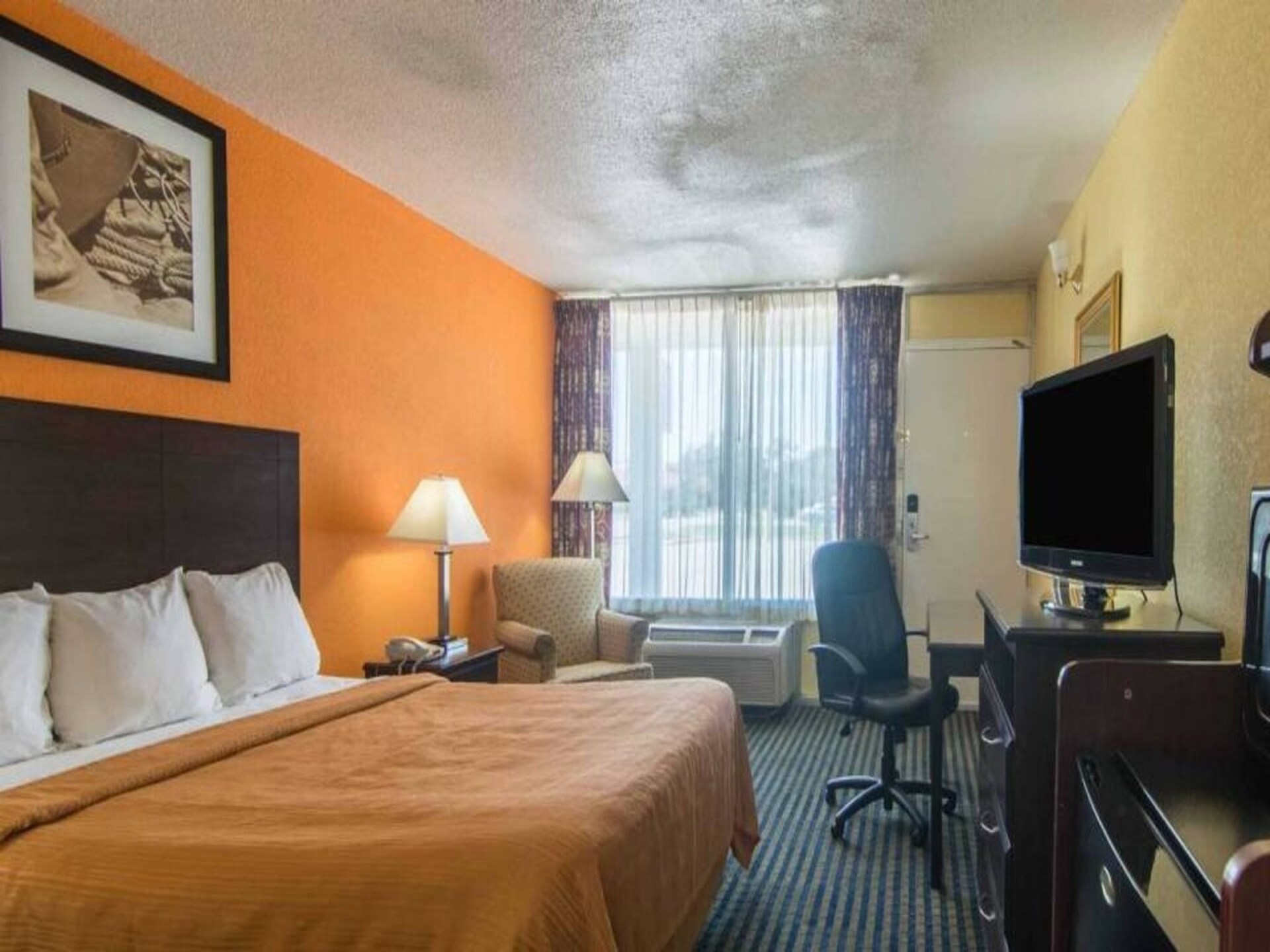 Compacte koningin-suite met WiFi in het hart van Liberal, Kansas - foto 10