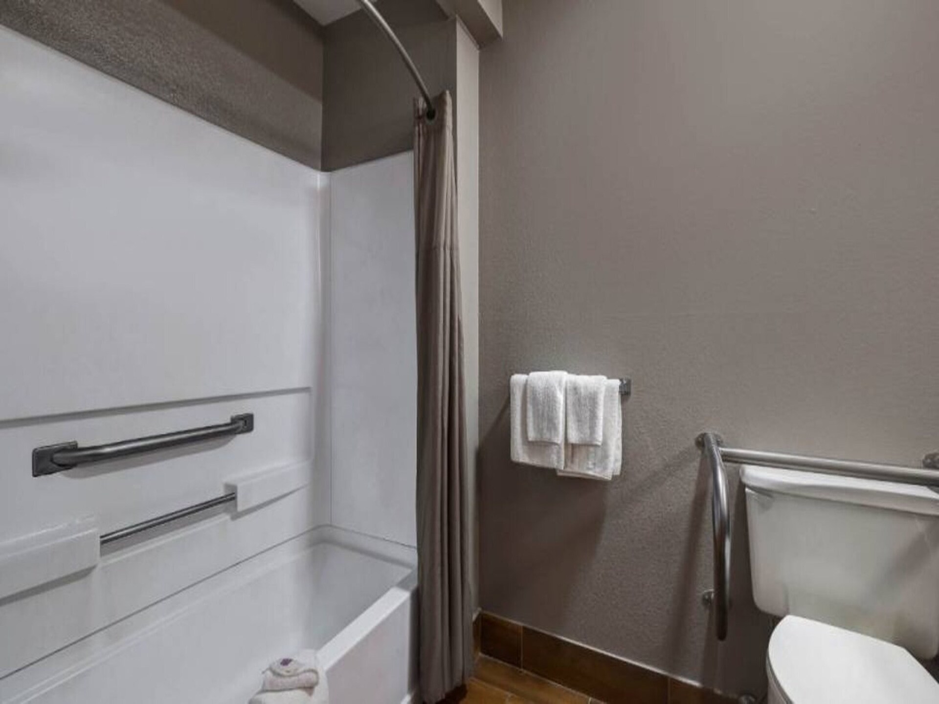 Comfortabel appartement met 2 queen beds in Shepherdsville - foto 11