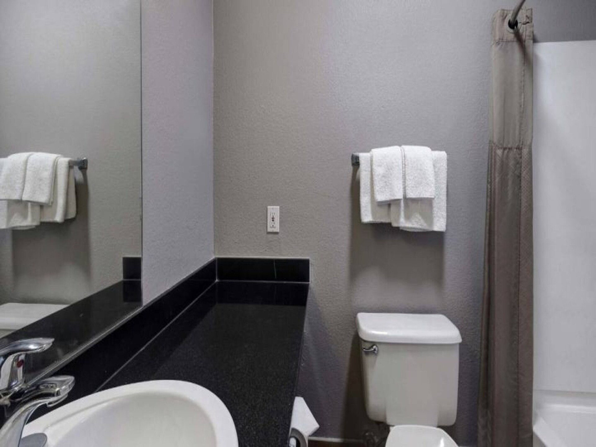 Comfortabel appartement met 2 queen beds in Shepherdsville - foto 10