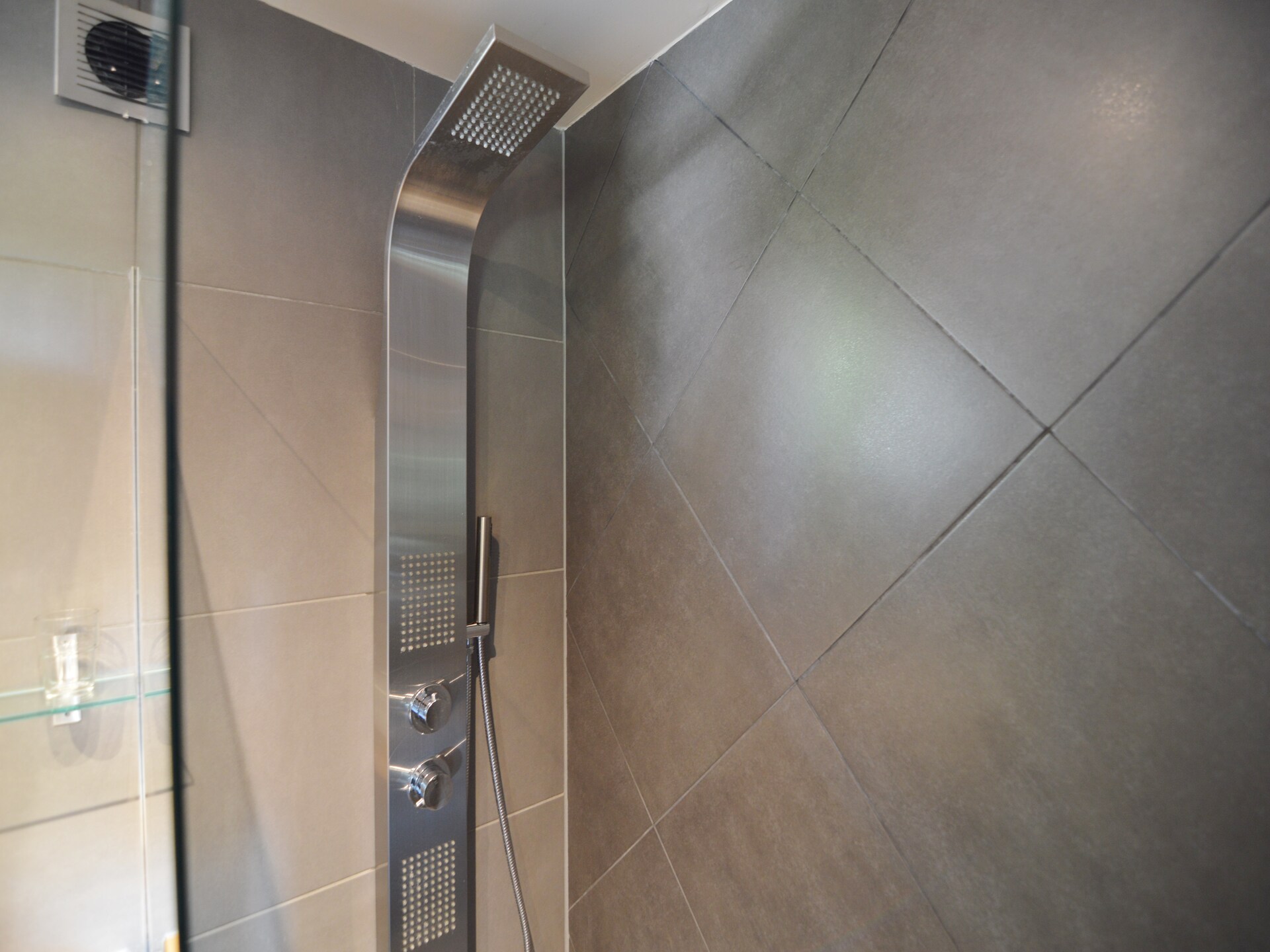 Rustiek boshuis met privésauna voor 5 personen in Vloesberg - foto 24