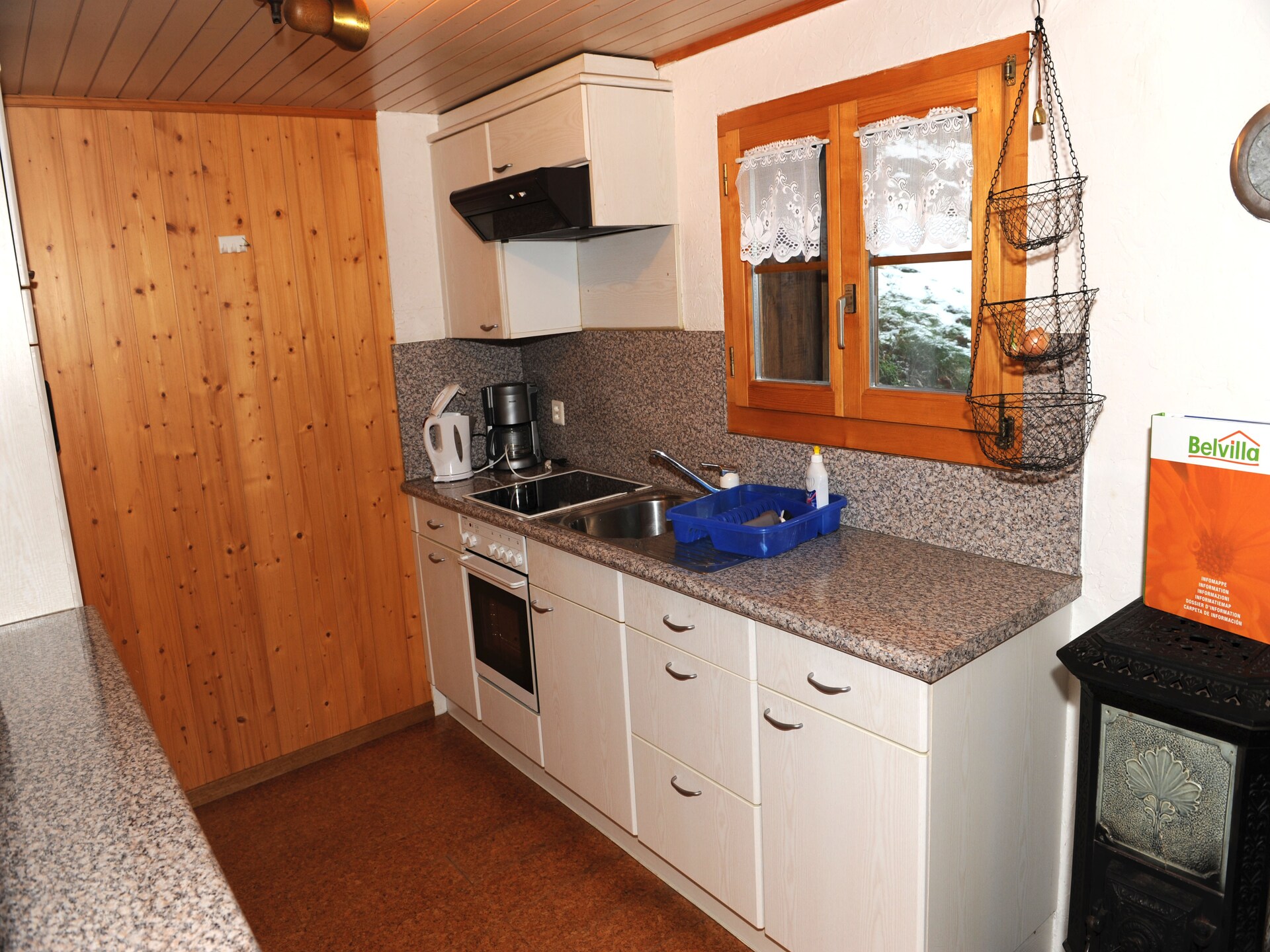 Rustiek houten chalet in Betten met panoramisch uitzicht op de Walliser bergen - foto 11