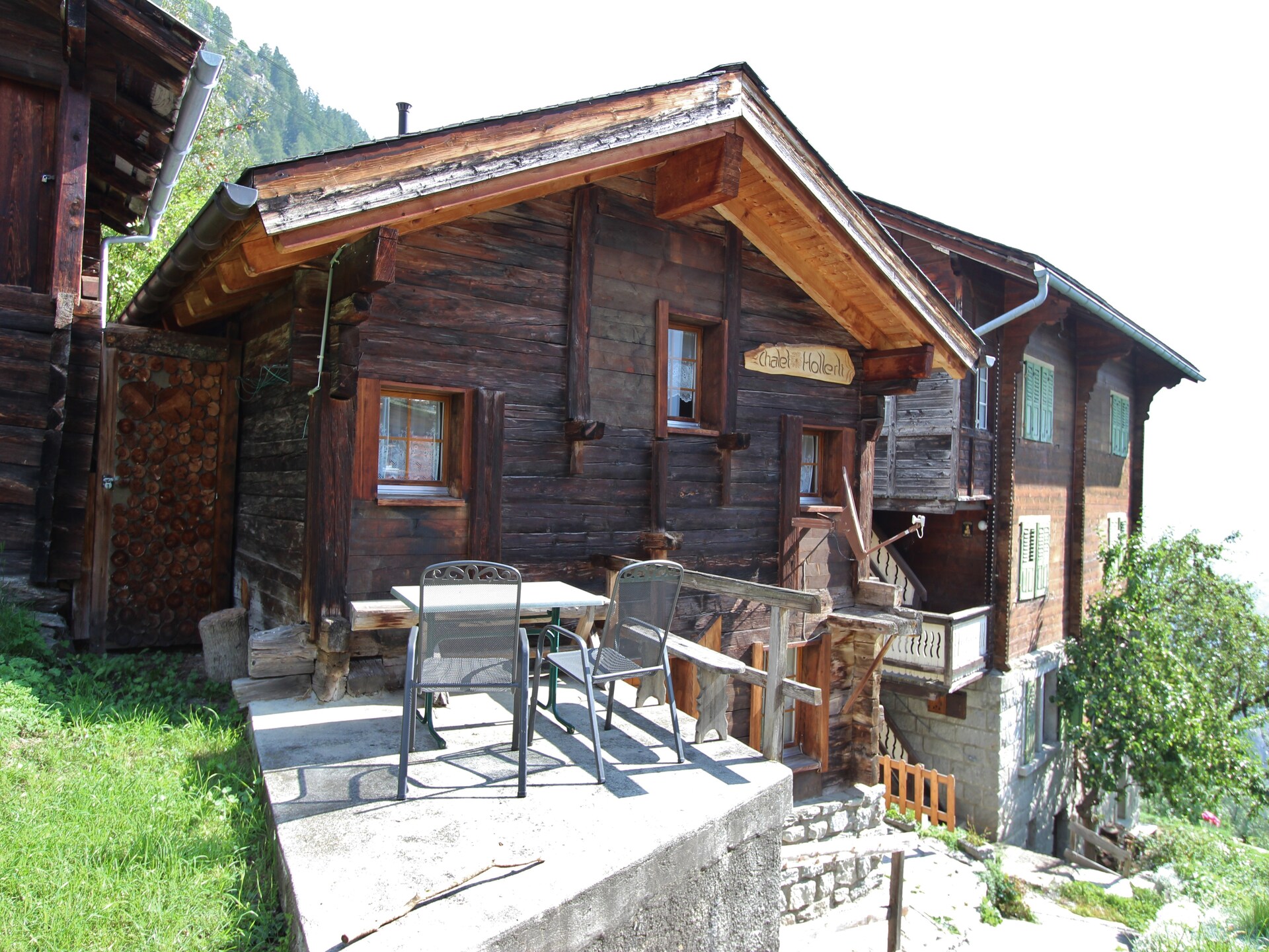 Rustiek houten chalet in Betten met panoramisch uitzicht op de Walliser bergen - foto 2