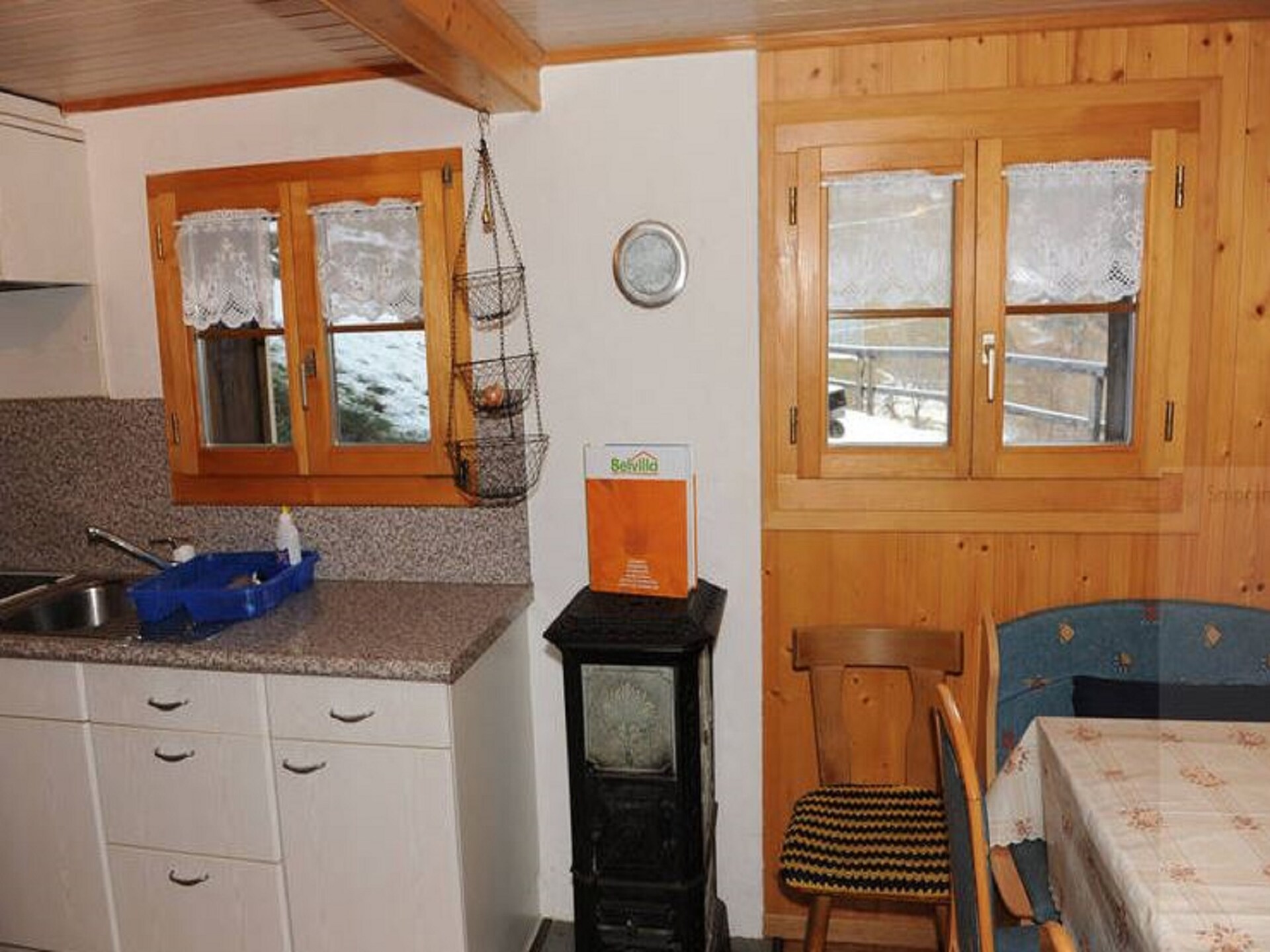 Rustiek houten chalet in Betten met panoramisch uitzicht op de Walliser bergen - foto 9
