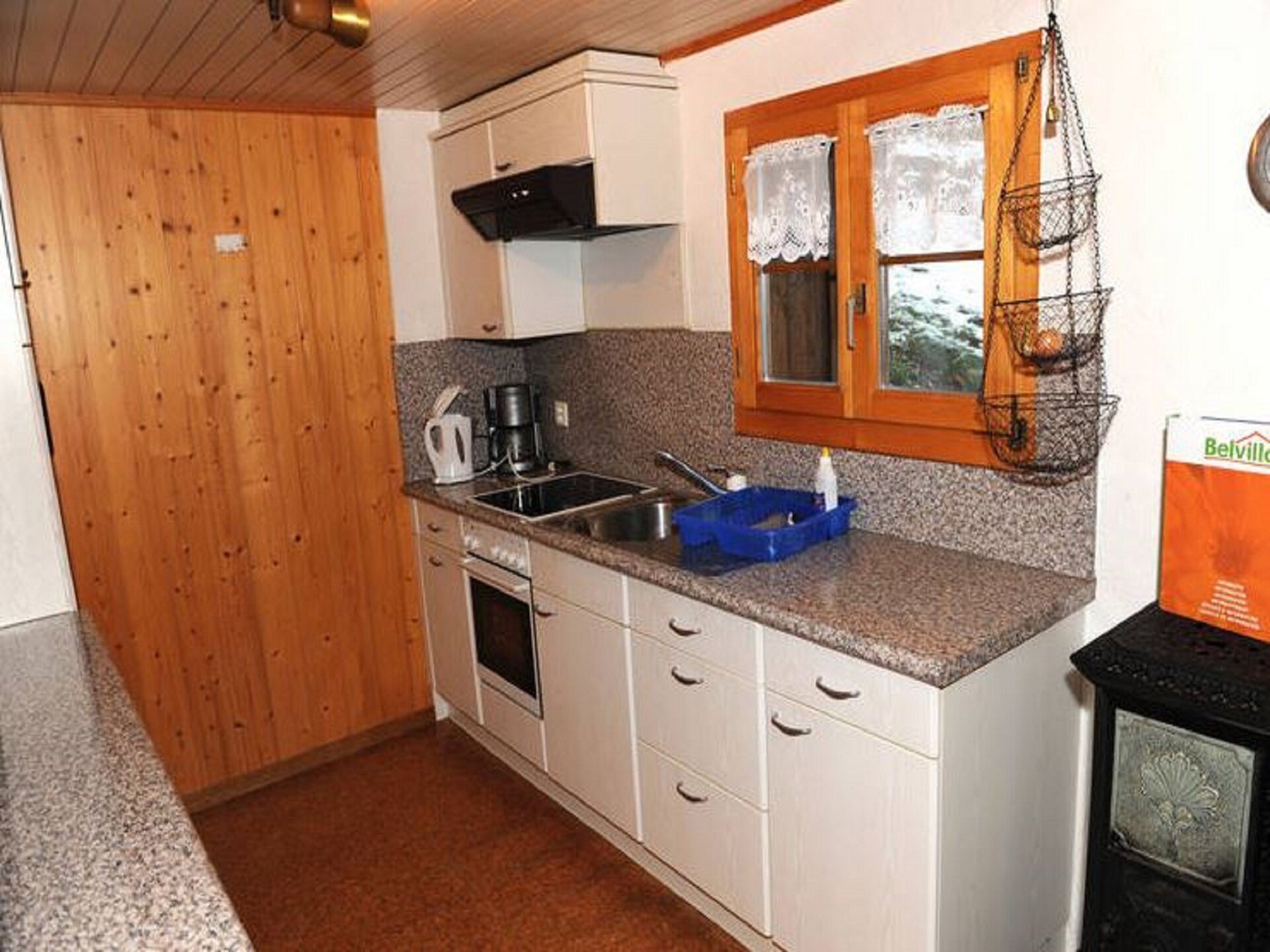 Rustiek houten chalet in Betten met panoramisch uitzicht op de Walliser bergen - foto 12