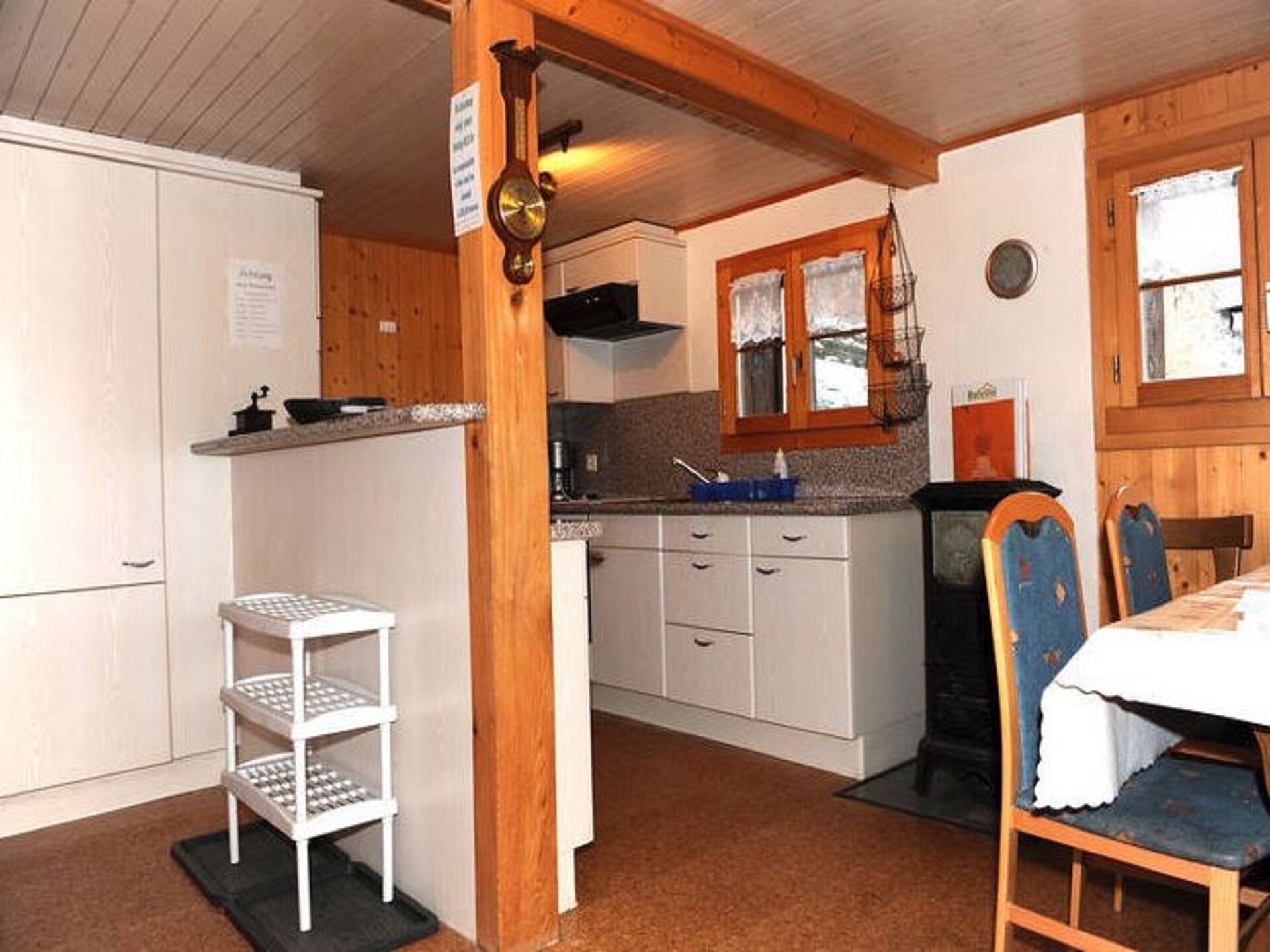 Rustiek houten chalet in Betten met panoramisch uitzicht op de Walliser bergen - foto 14