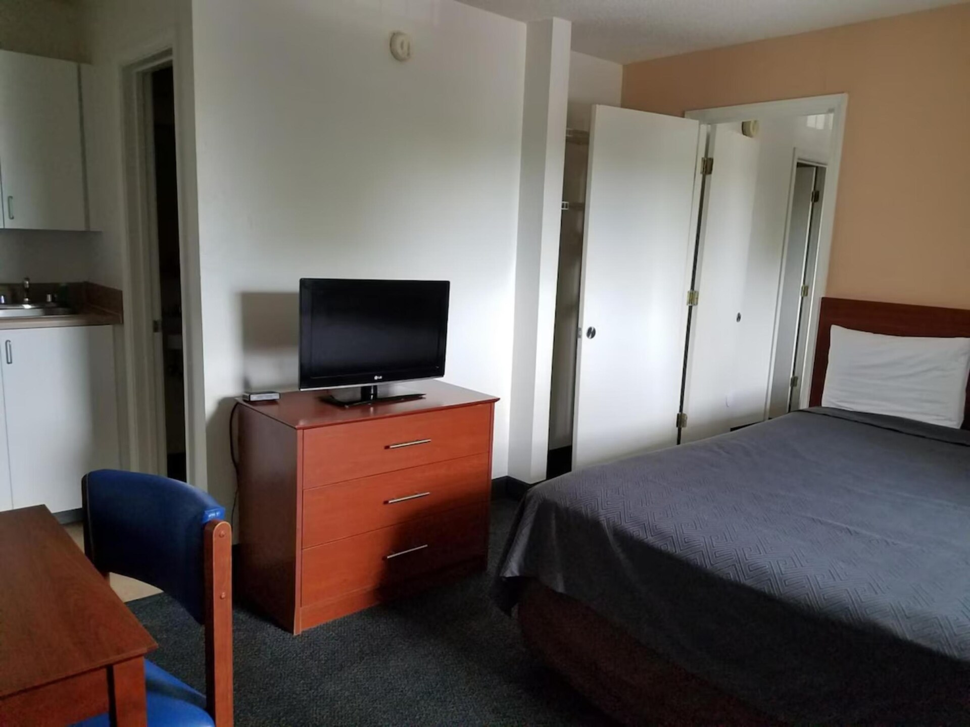 Compact studio-appartement met kitchenette in Fayetteville – Huisdieren welkom - foto 5
