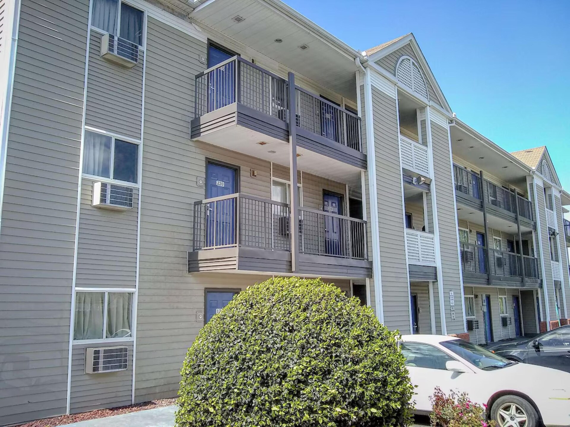 Ruime suite met kitchenette in Fayetteville – hondvriendelijk en vlakbij Fort Bragg - foto 11