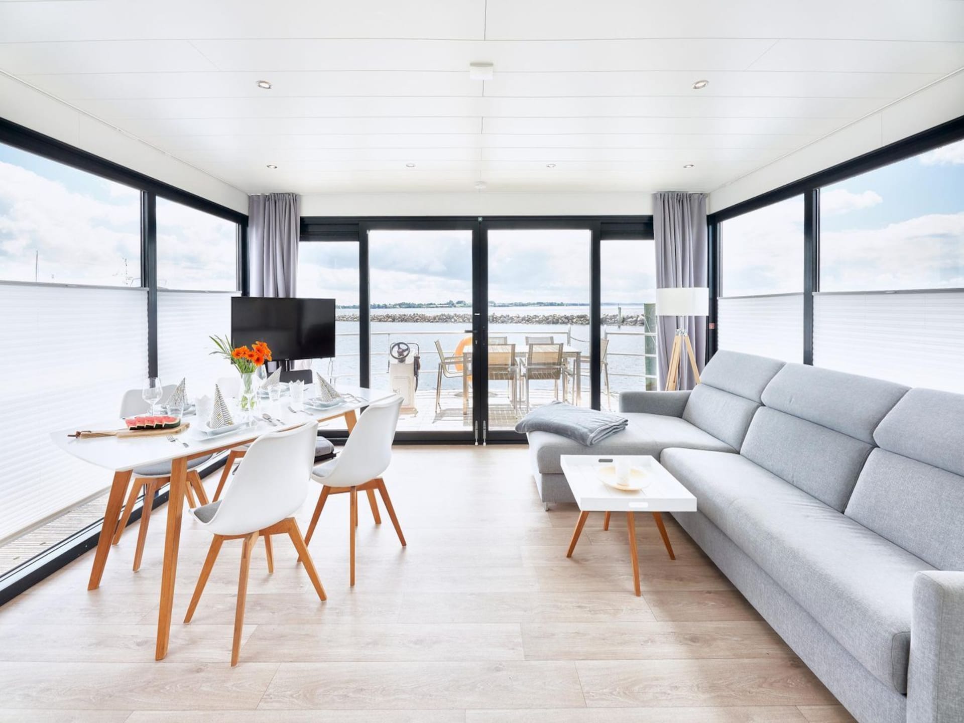 Op 500 m van zee: Unieke woonboot voor 6 personen in centrum Barth · 44 m² - foto 8