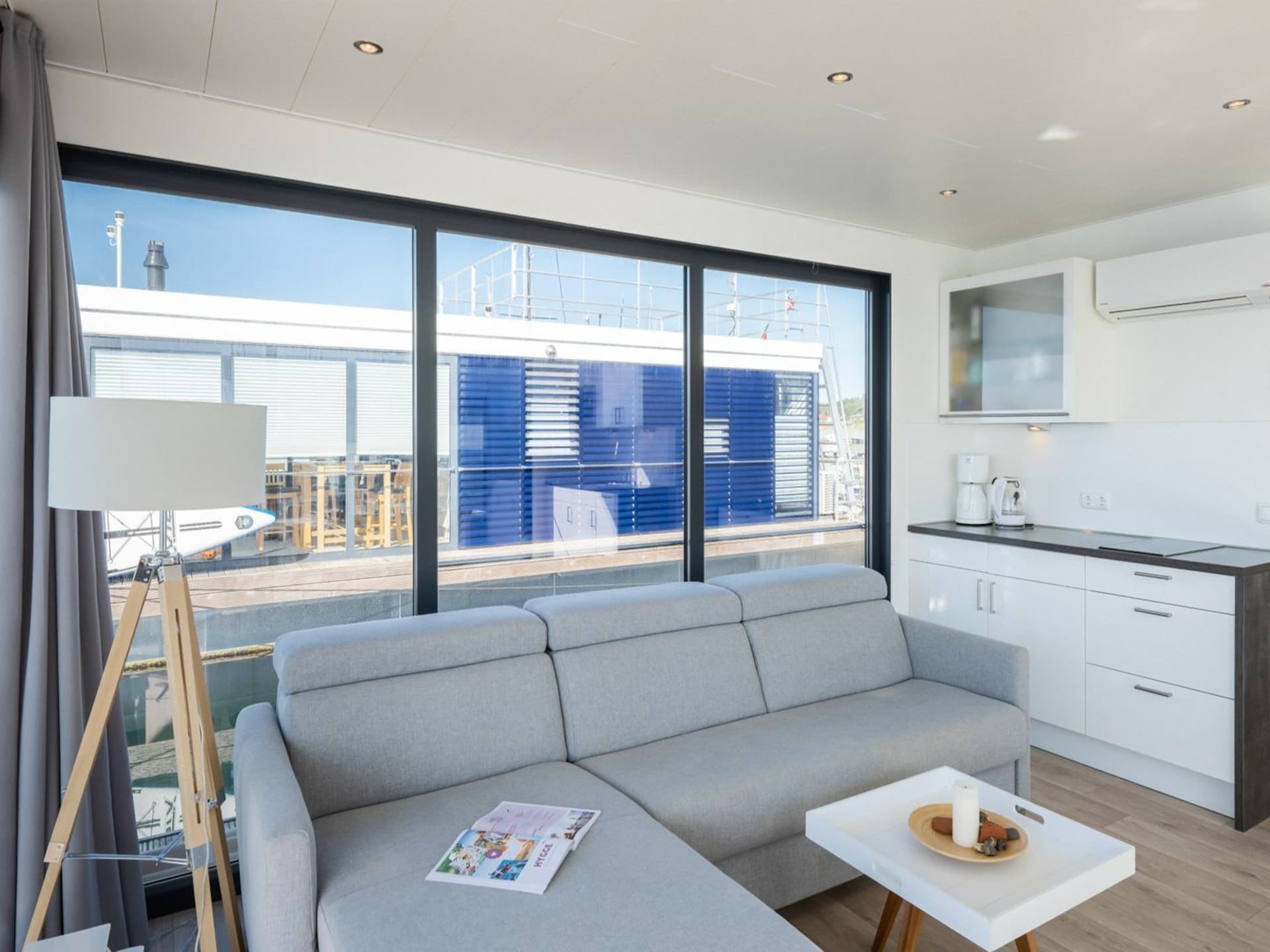 Op 500 m van zee: Unieke woonboot voor 6 personen in centrum Barth · 44 m² - foto 10