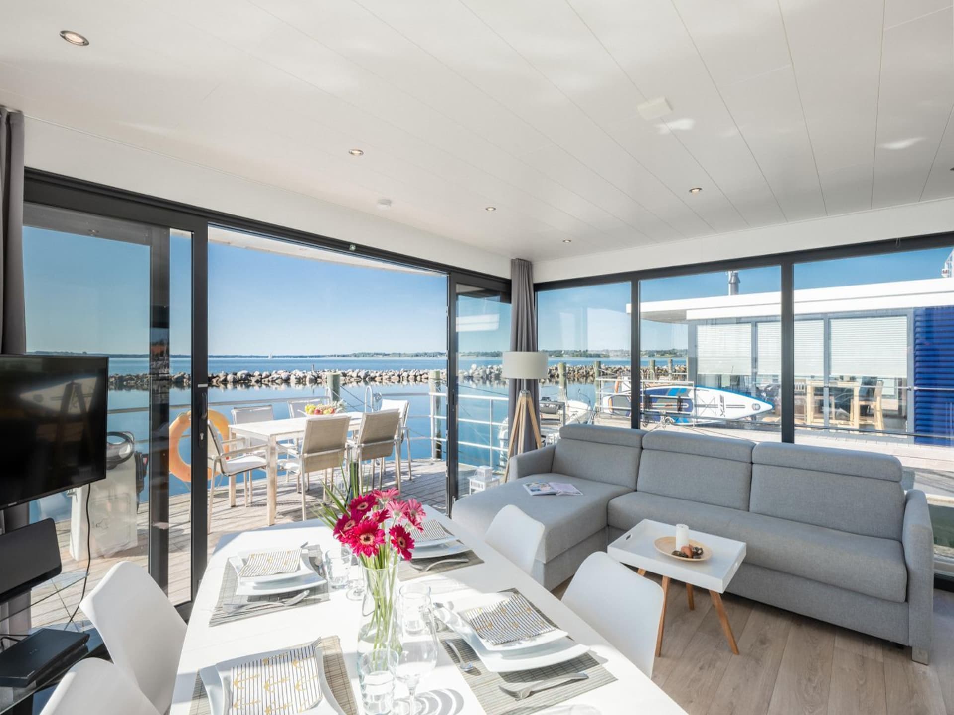 Op 500 m van zee: Unieke woonboot voor 6 personen in centrum Barth · 44 m² - foto 7