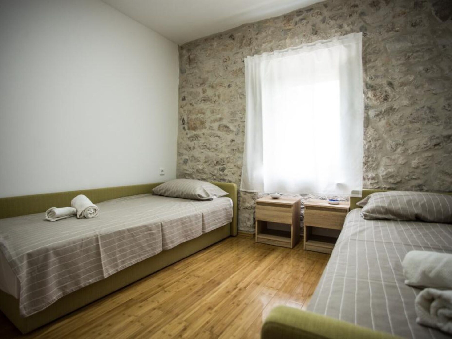 Authentiek stenen appartement in Murter, vlakbij strand en centrum - foto 7