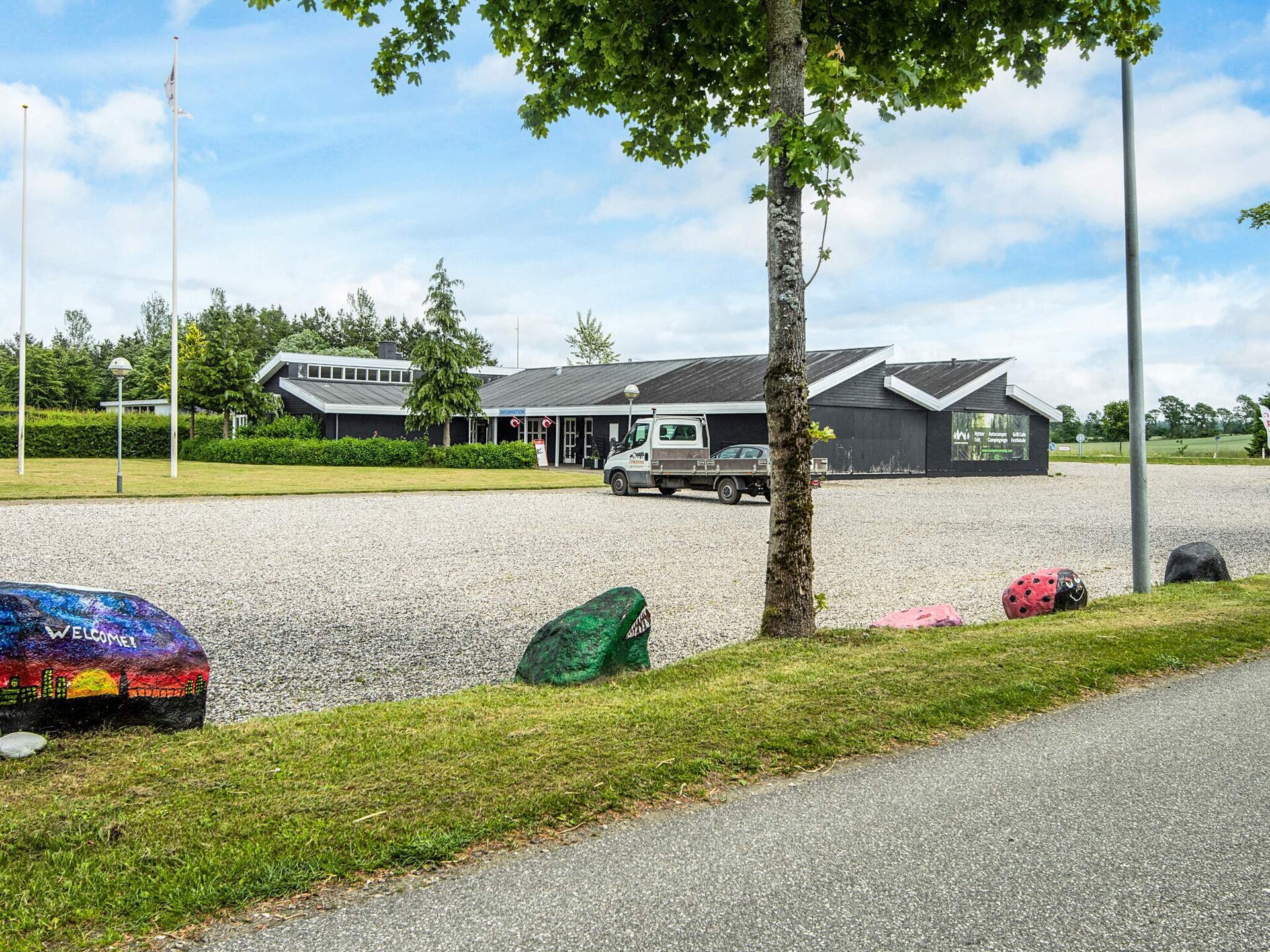 Knusse 4-persoons houten hut op Hampen Camping – Natuur en ontspanning bij het meer - foto 6