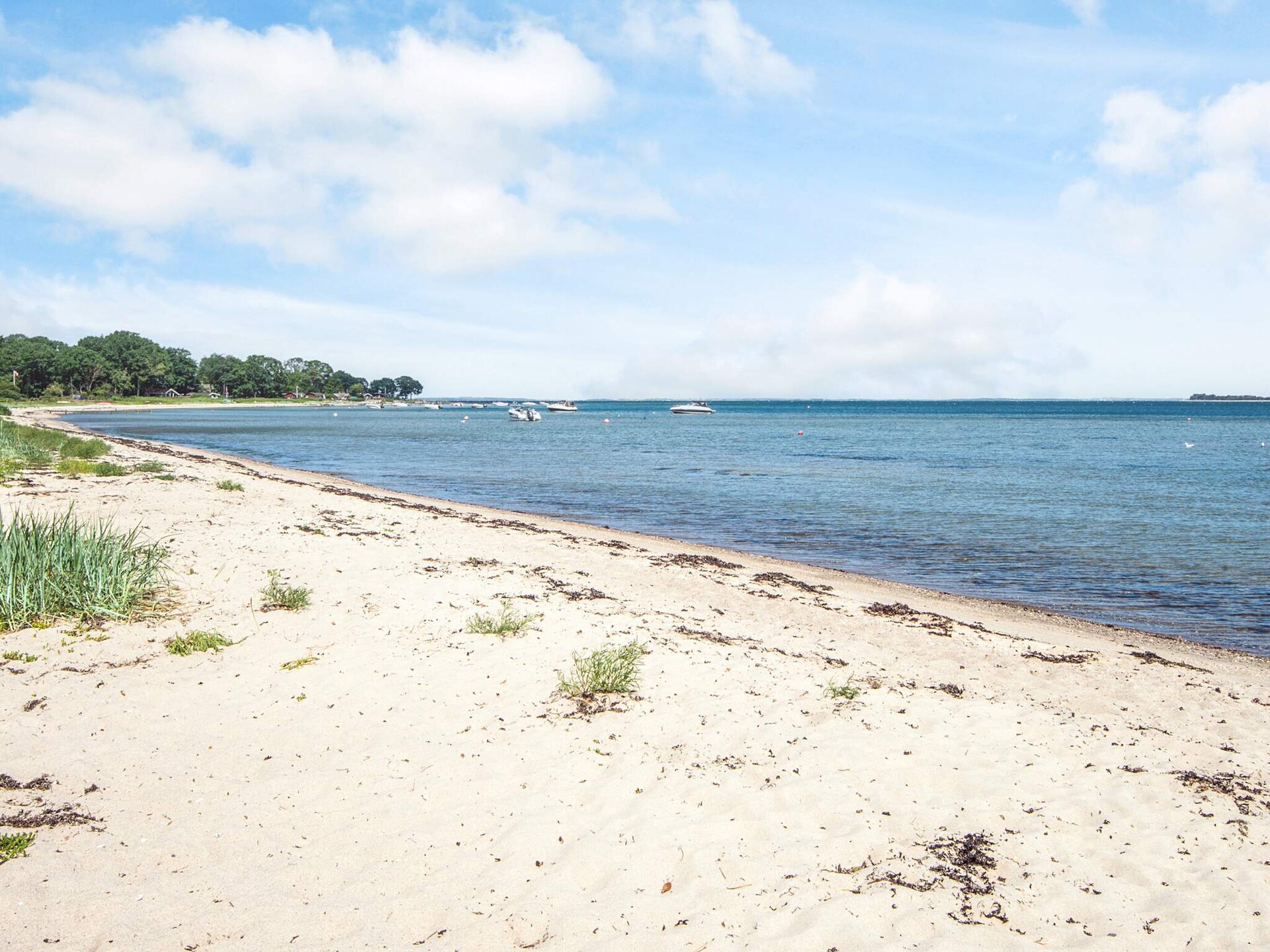 Charmant vakantiehuis met panoramisch uitzicht op de Diernæs-bocht, op 100 meter van het strand - foto 13