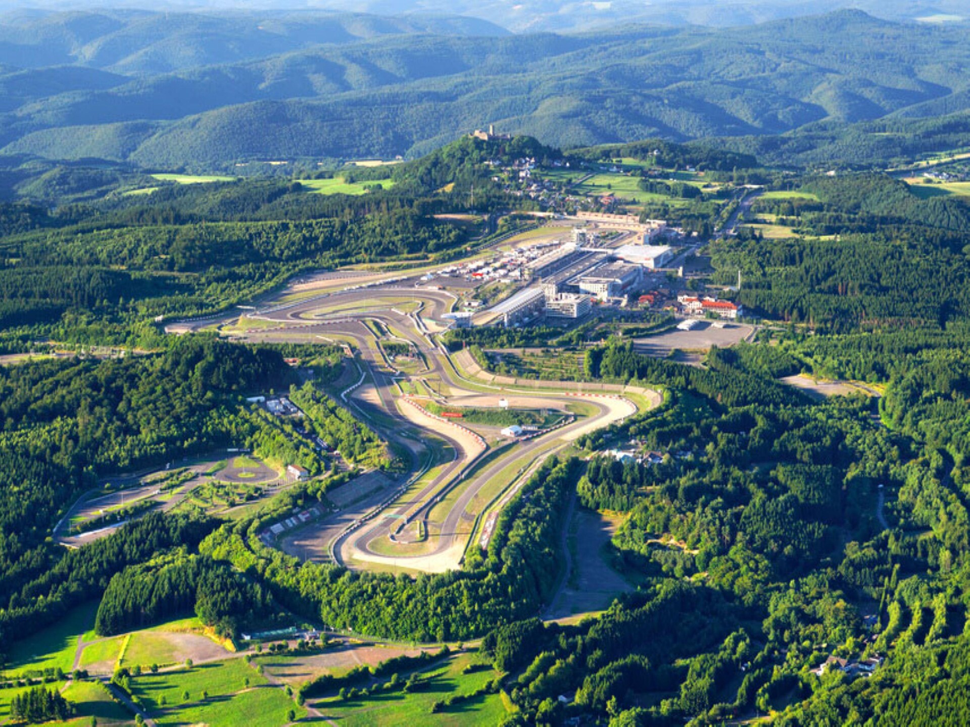 Modern appartement Spiegelkurve in Adenau aan de Nordschleife - foto 13