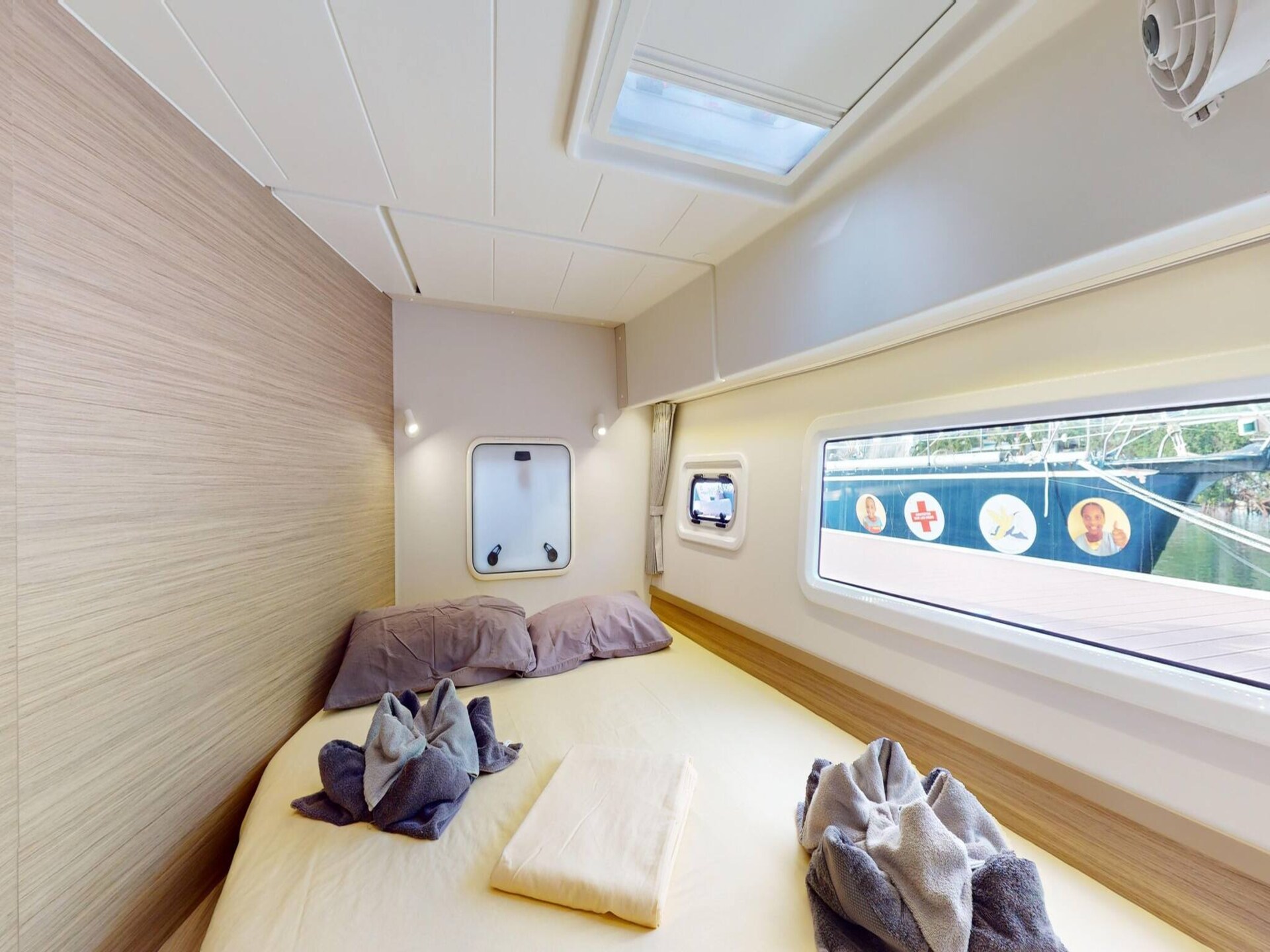 Luxe Catamaran met Skipper & Kok in San Bartolomé, 4 hutten - foto 14