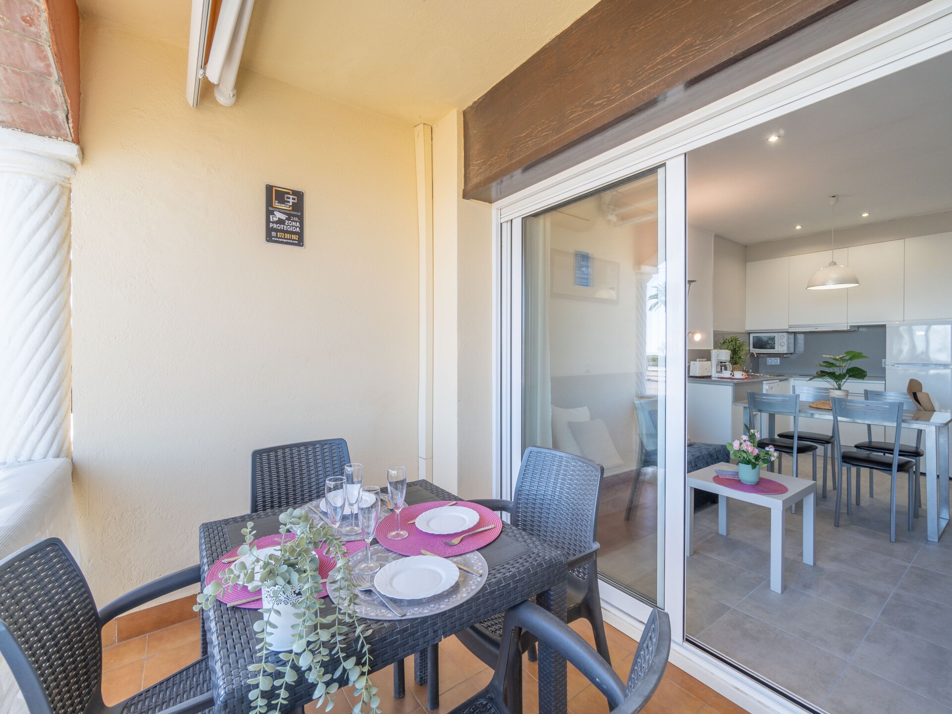 Sfeervol appartement op 50 meter van het strand in Empuriabrava - foto 30