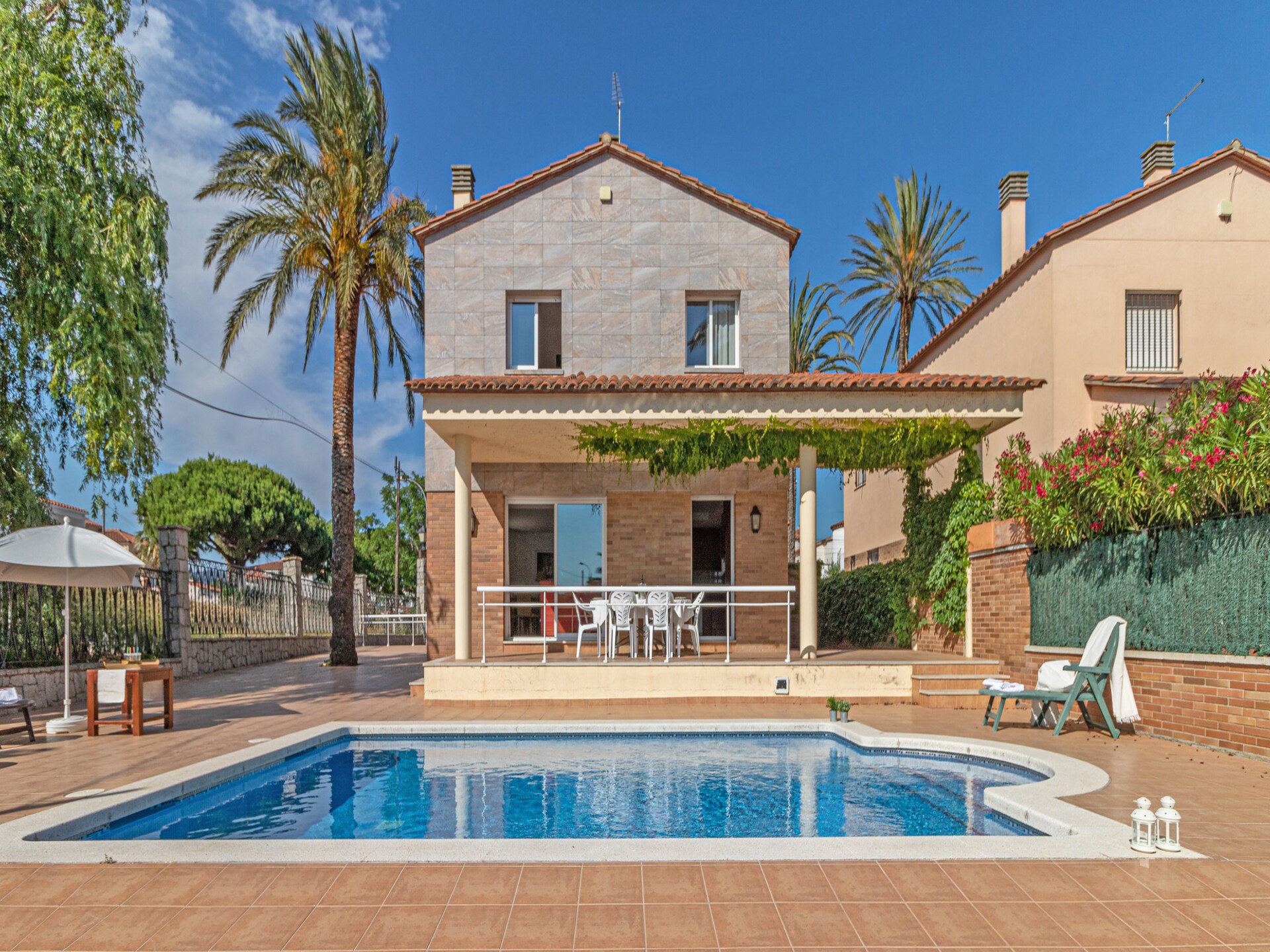 Villa aan de golfbaan met privézwembad in Empuriabrava - foto 34