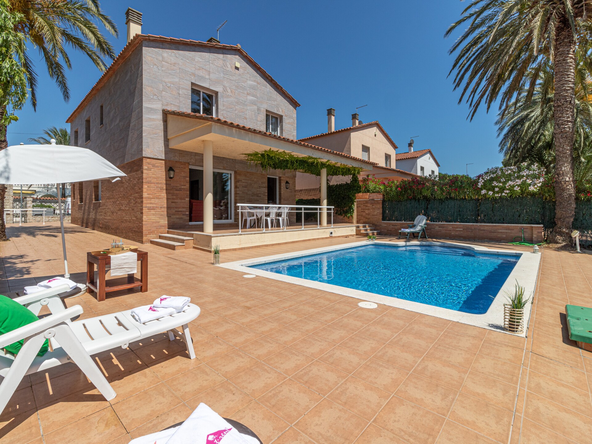 Villa aan de golfbaan met privézwembad in Empuriabrava - foto 31