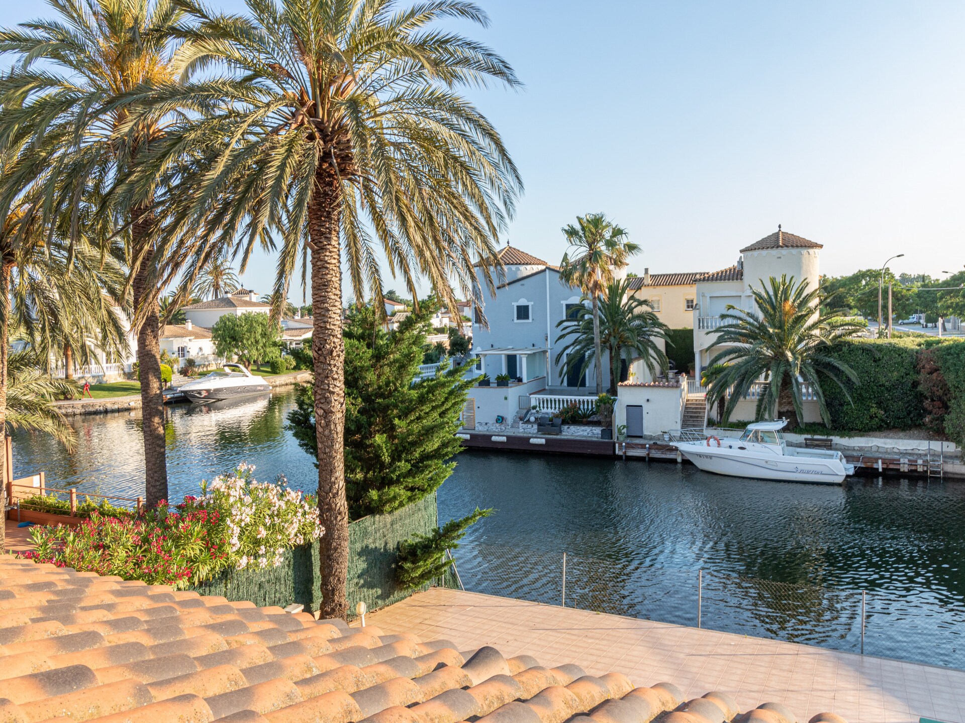 Villa aan de golfbaan met privézwembad in Empuriabrava - foto 33