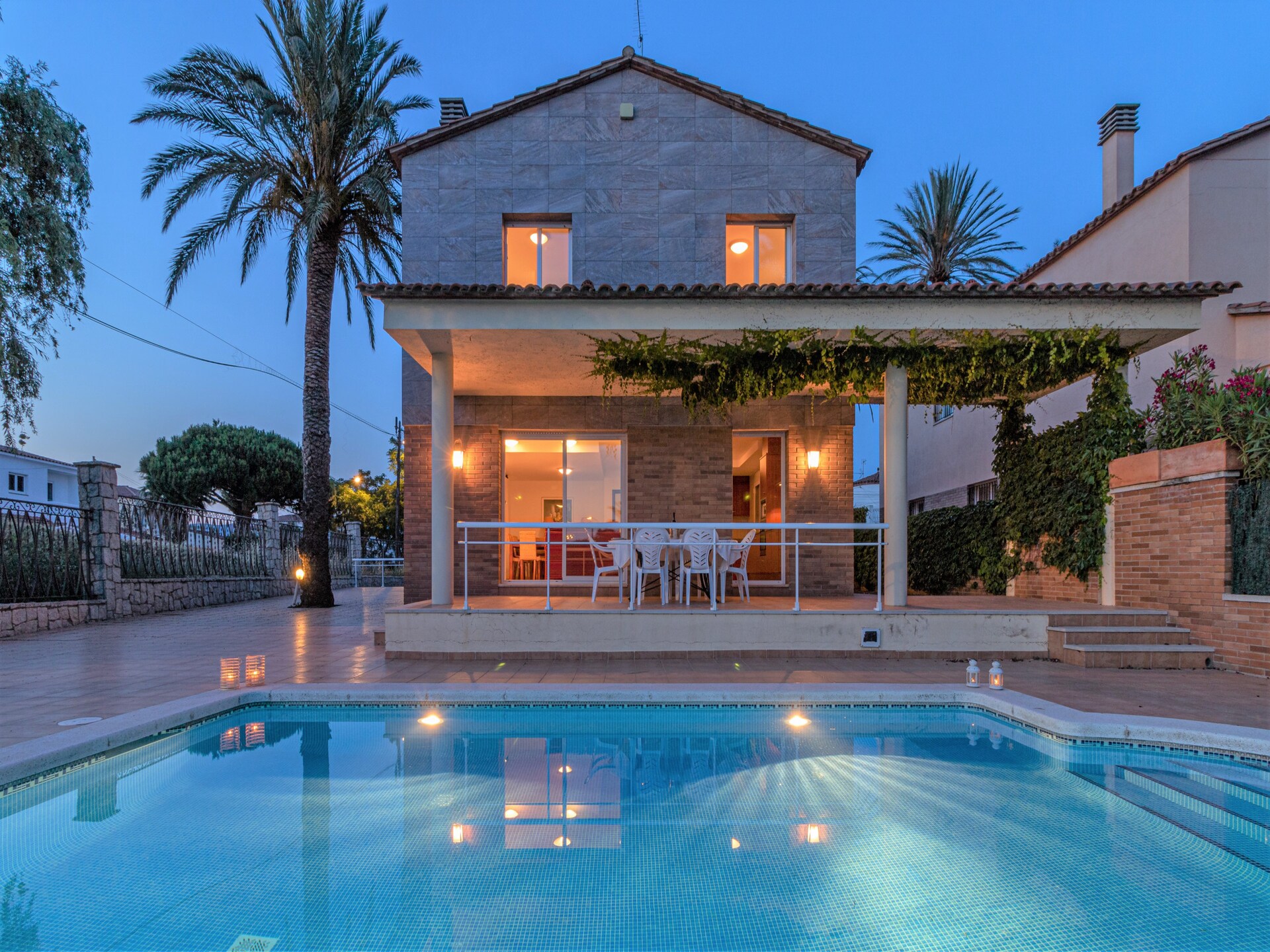 Villa aan de golfbaan met privézwembad in Empuriabrava - foto 32