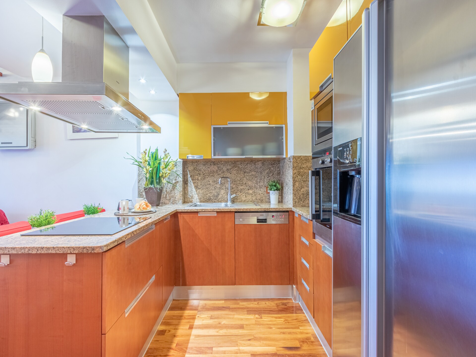 Licht appartement op de 5e verdieping met zeezicht en golflocatie - foto 3