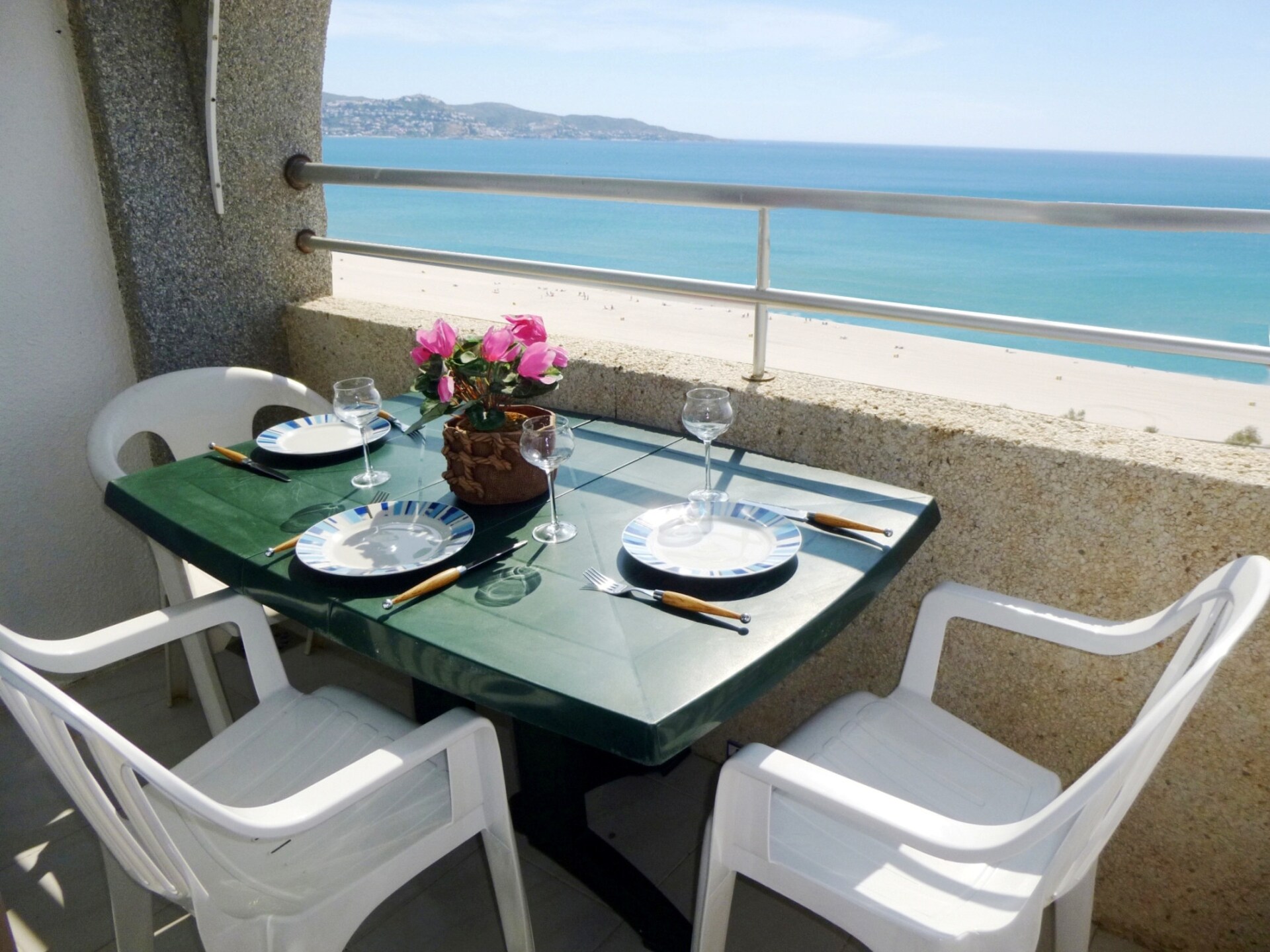 Sfeervol appartement aan de golfbaan, 50 meter van het strand in Empuriabrava - foto 5