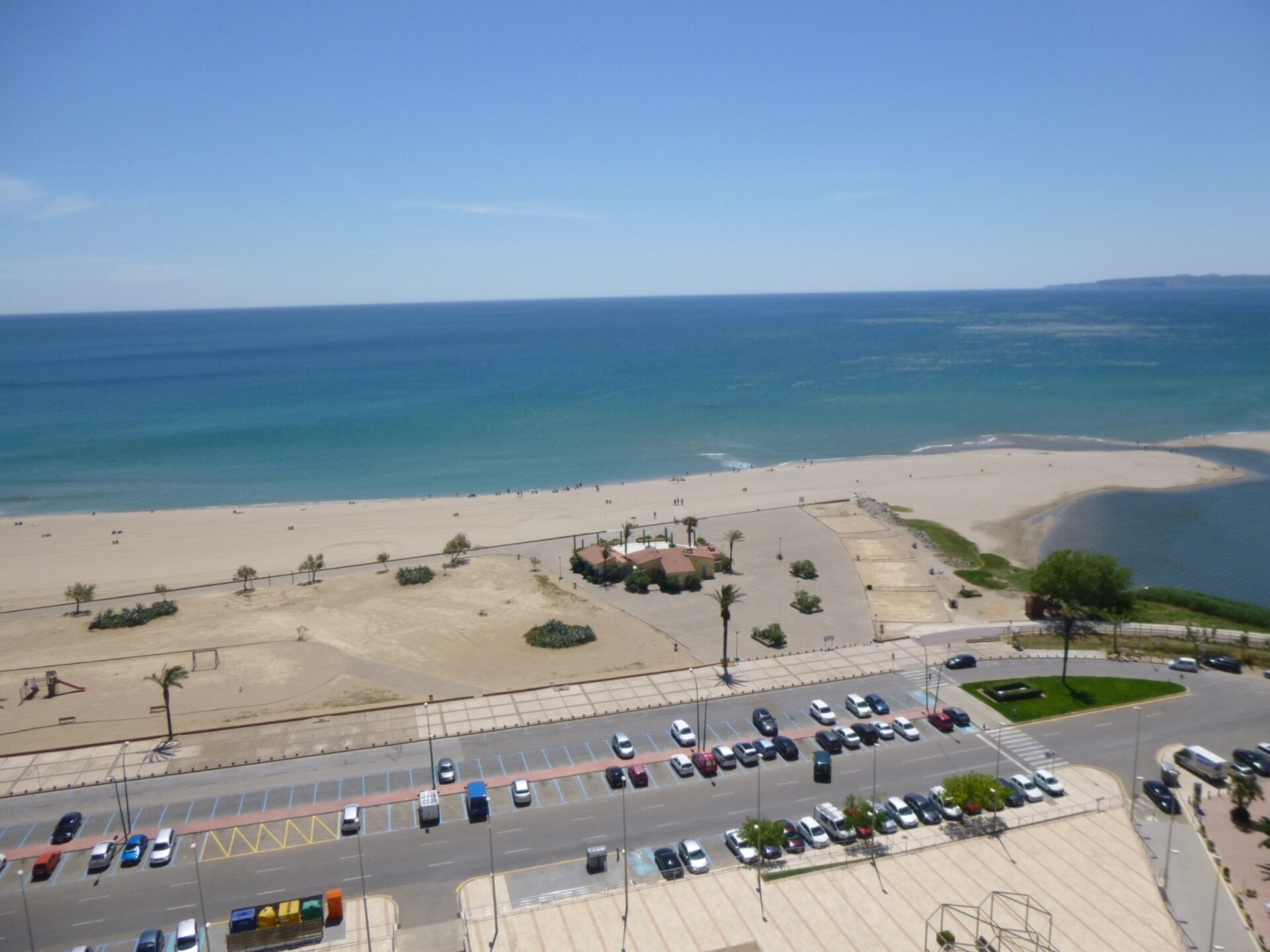 Sfeervol appartement aan de golfbaan, 50 meter van het strand in Empuriabrava - foto 23