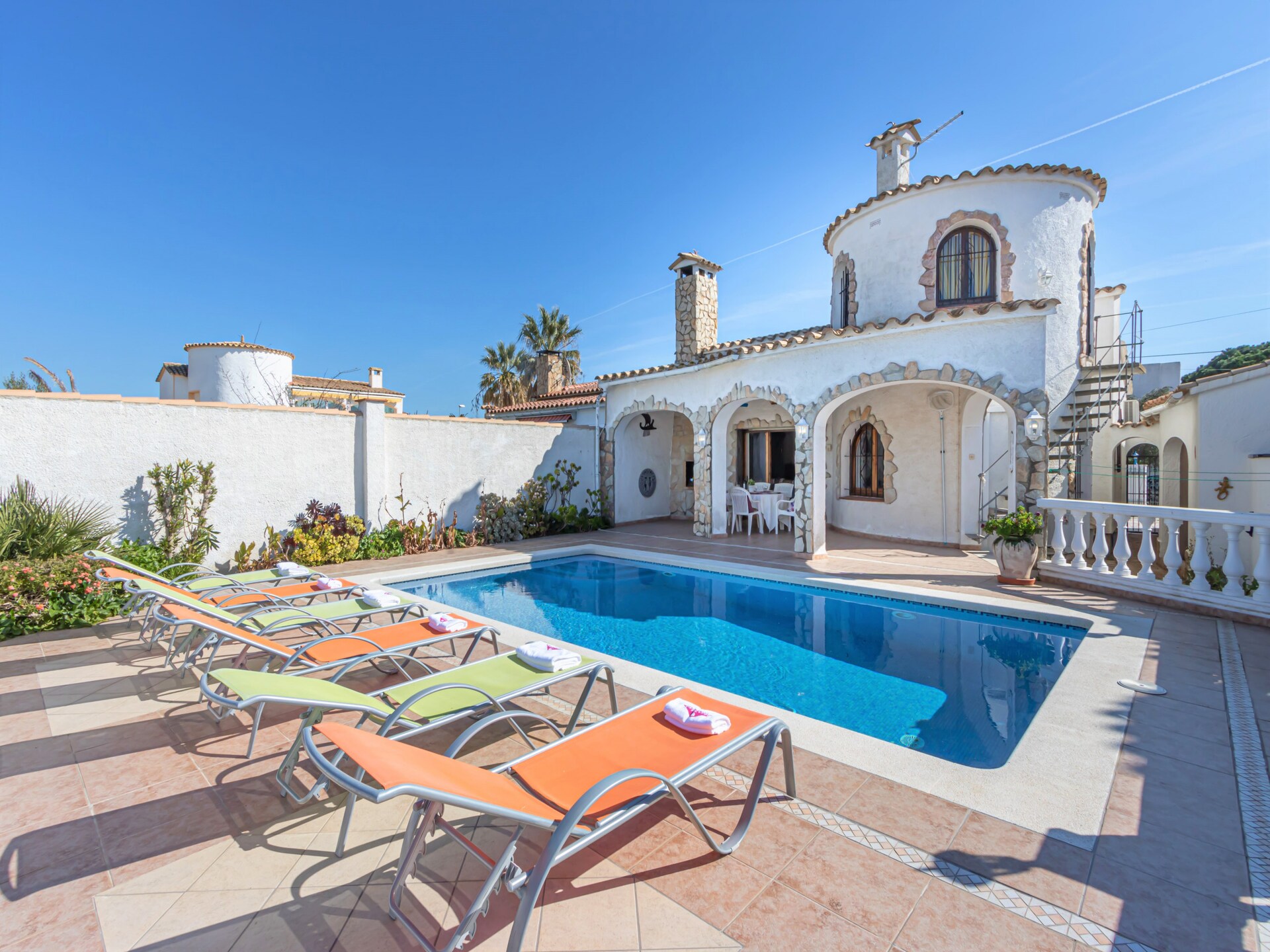 Stijlvolle villa aan de golfbaan in Empuriabrava, 2 km van strand - foto 22