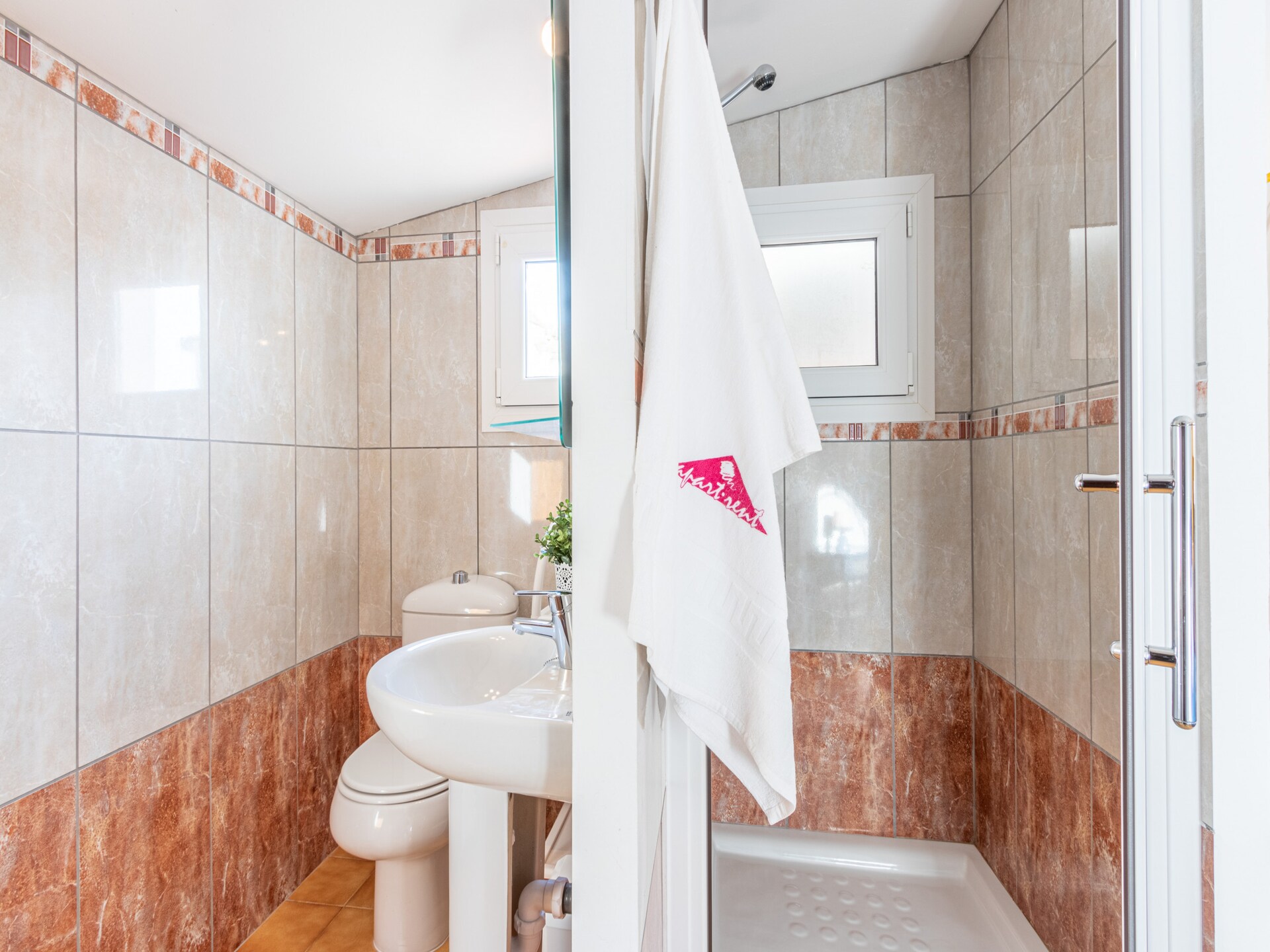 Stijlvolle villa aan de golfbaan in Empuriabrava, 2 km van strand - foto 19