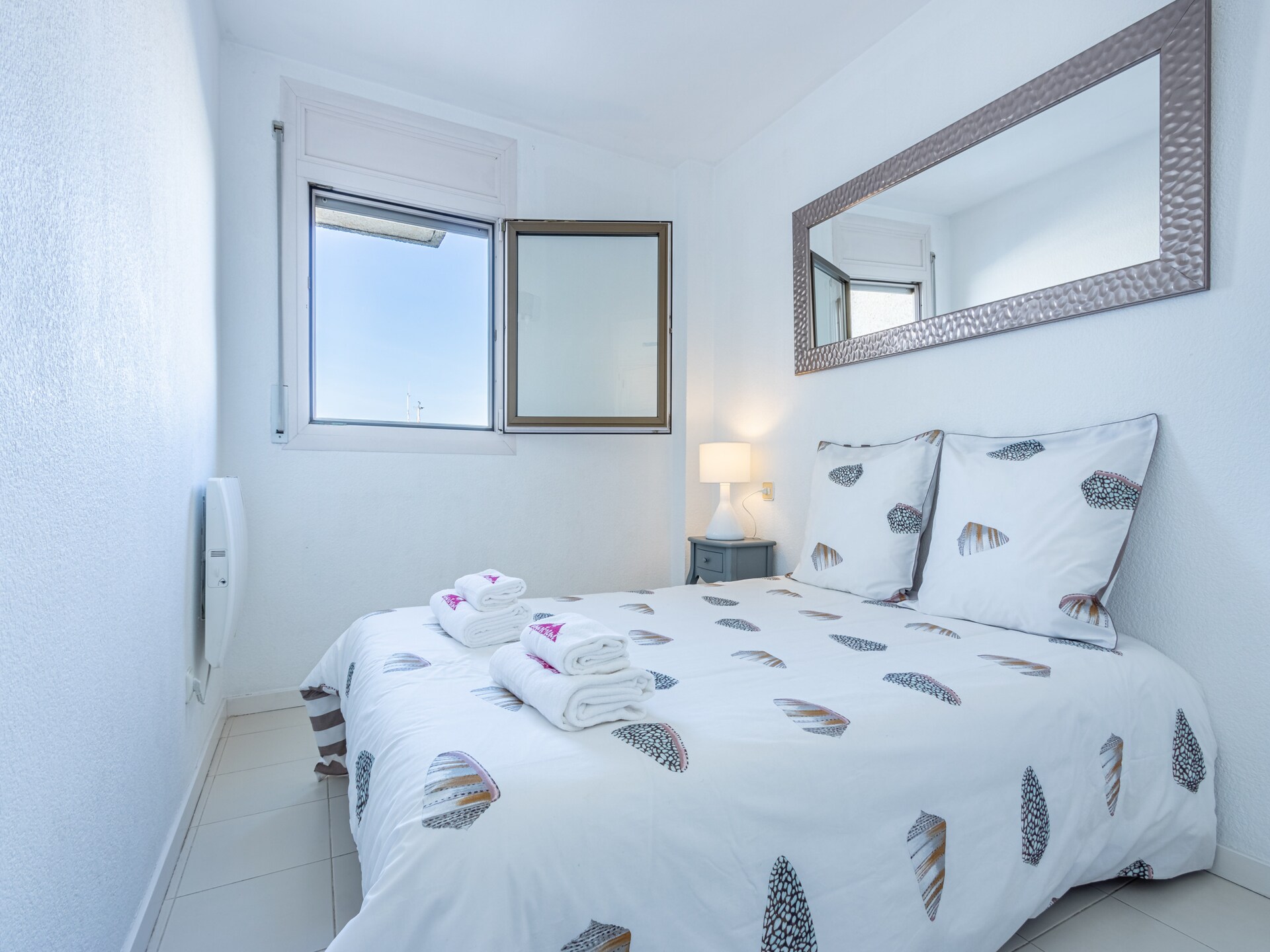 Kanaalzicht appartement in Empuriabrava – 2 slaapkamers, vlakbij strand - foto 9