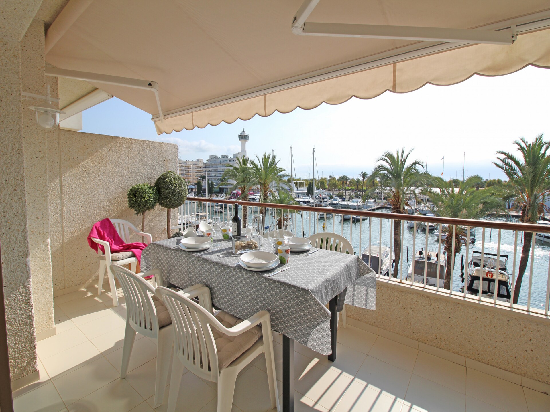 Kanaalzicht appartement in Empuriabrava – 2 slaapkamers, vlakbij strand - foto 4