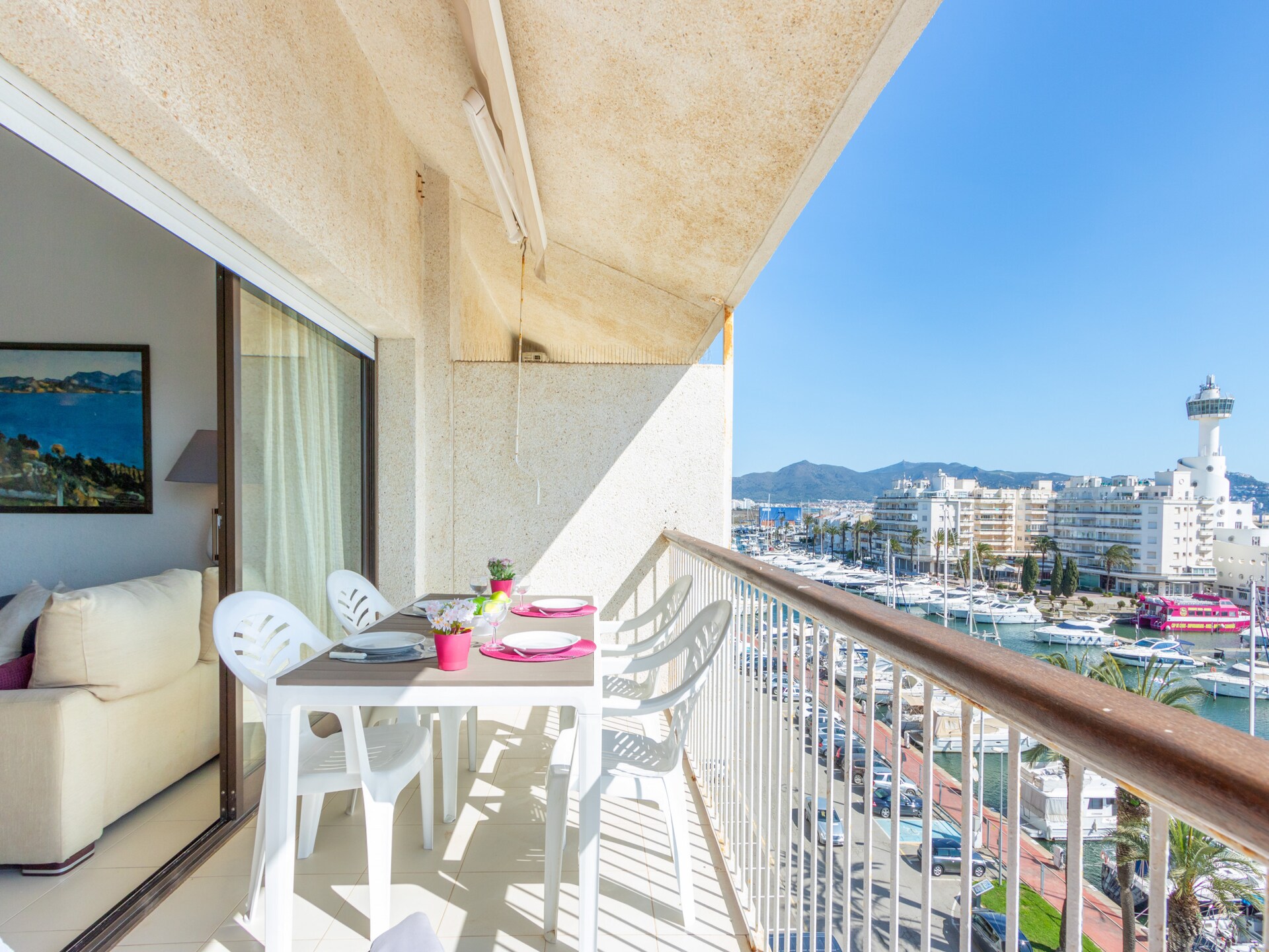 Op 1,0 km van het strand: Modern appartement in Empuriabrava - foto 4