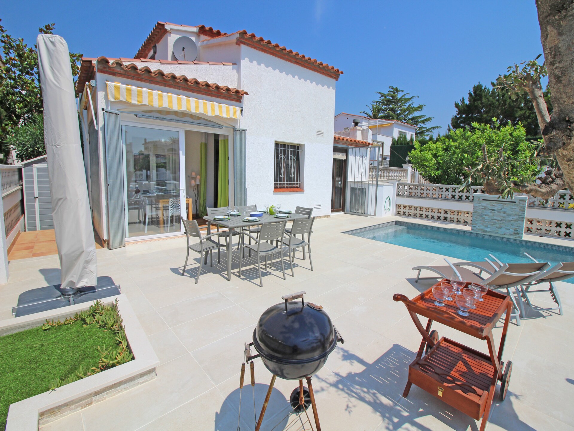 Moderne villa aan de golfbaan in Empuriabrava – 6 personen - foto 32