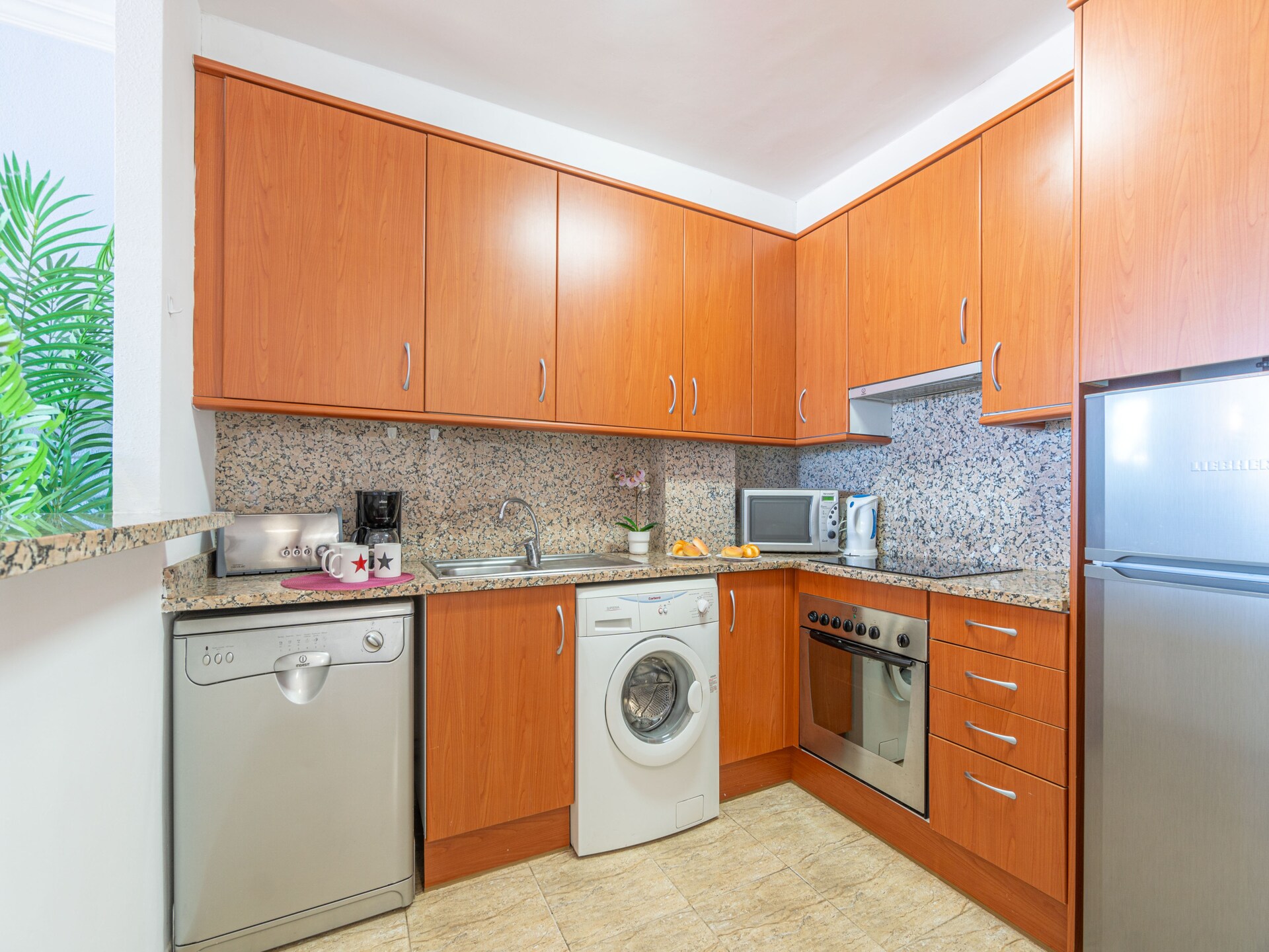 Aan het strand: appartement met privézwembad in Empuriabrava - foto 12