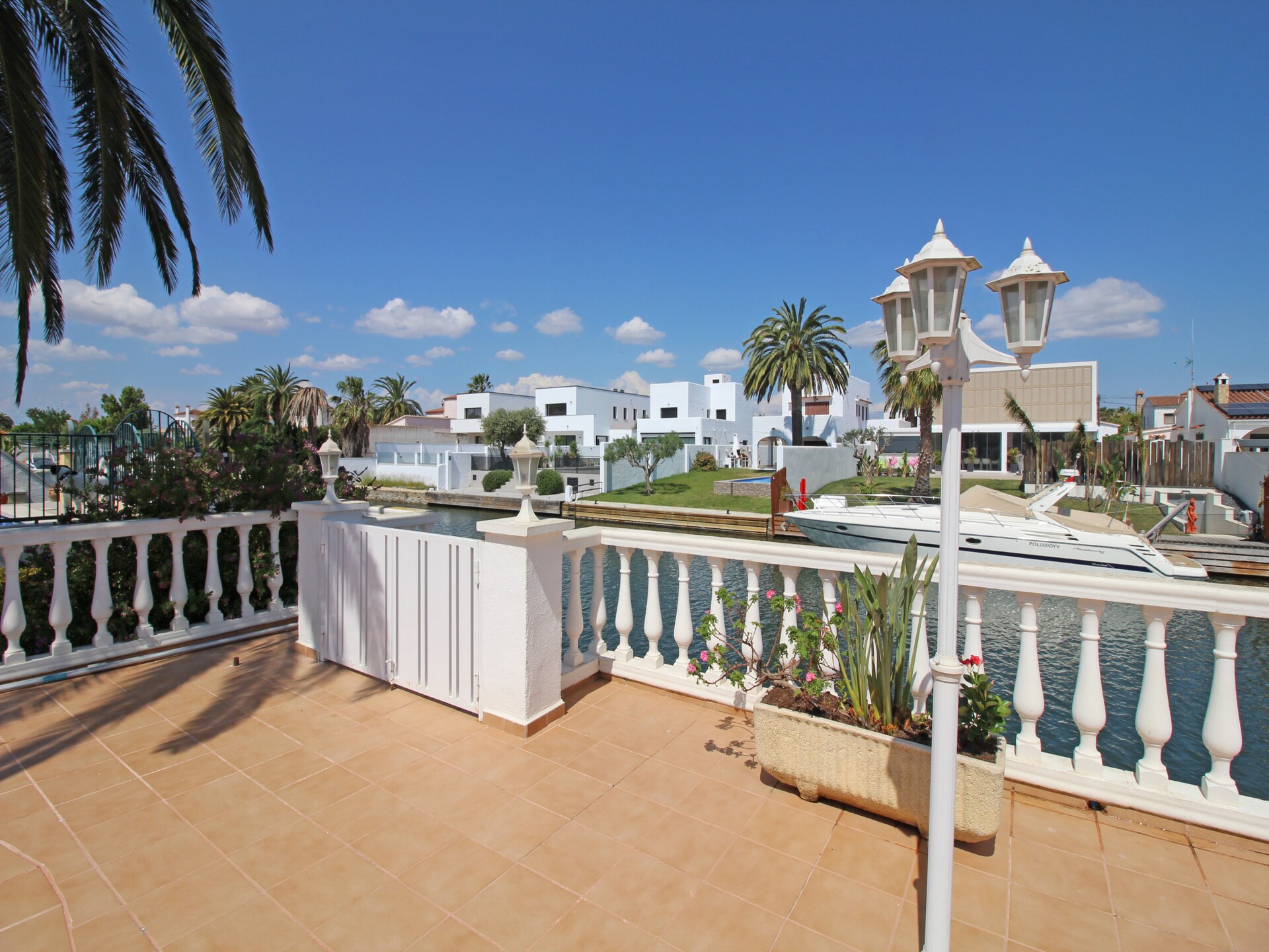 Kanaalvilla met privézwembad en aanlegplaats in Empuriabrava - foto 41