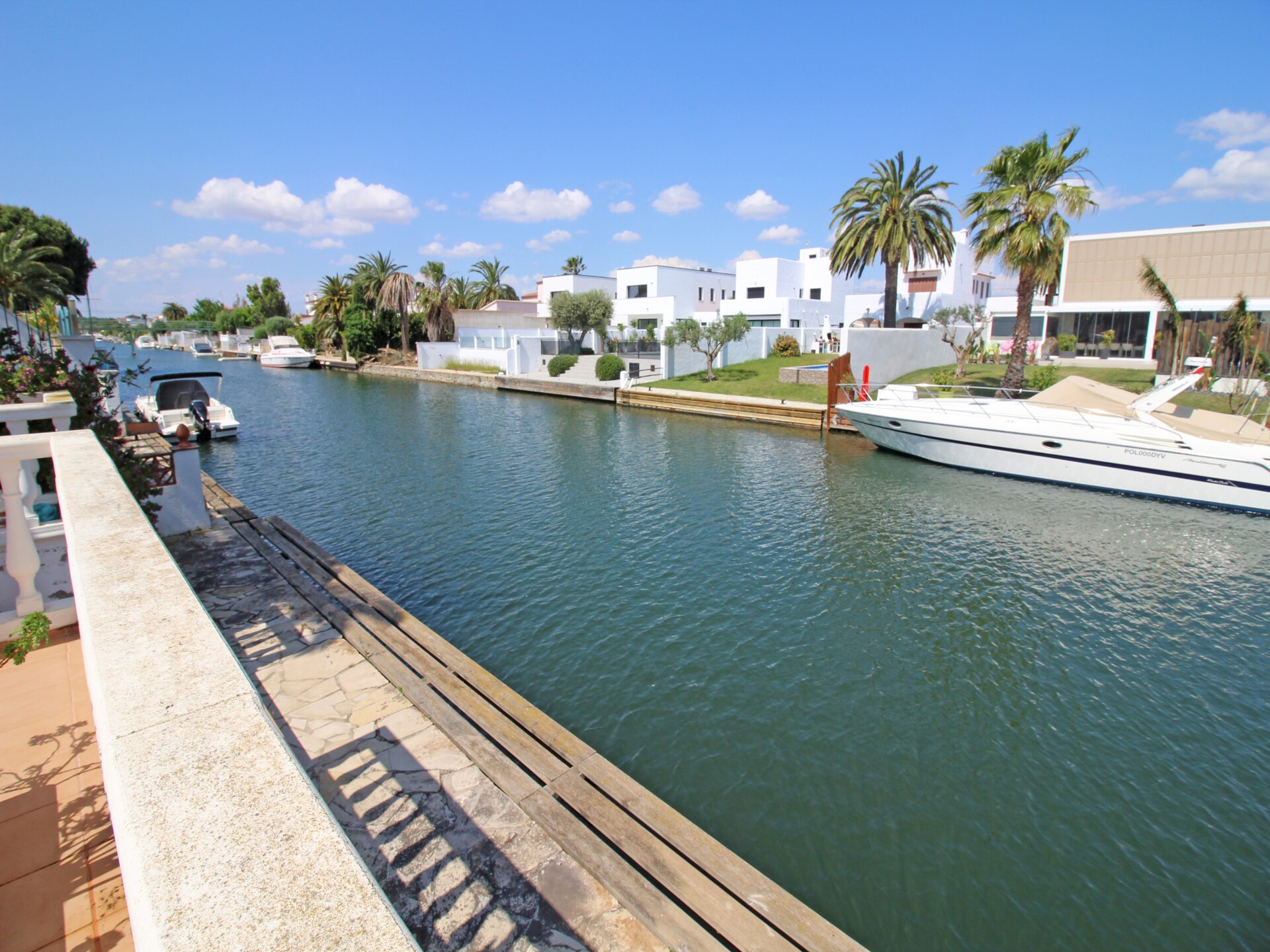 Kanaalvilla met privézwembad en aanlegplaats in Empuriabrava - foto 32