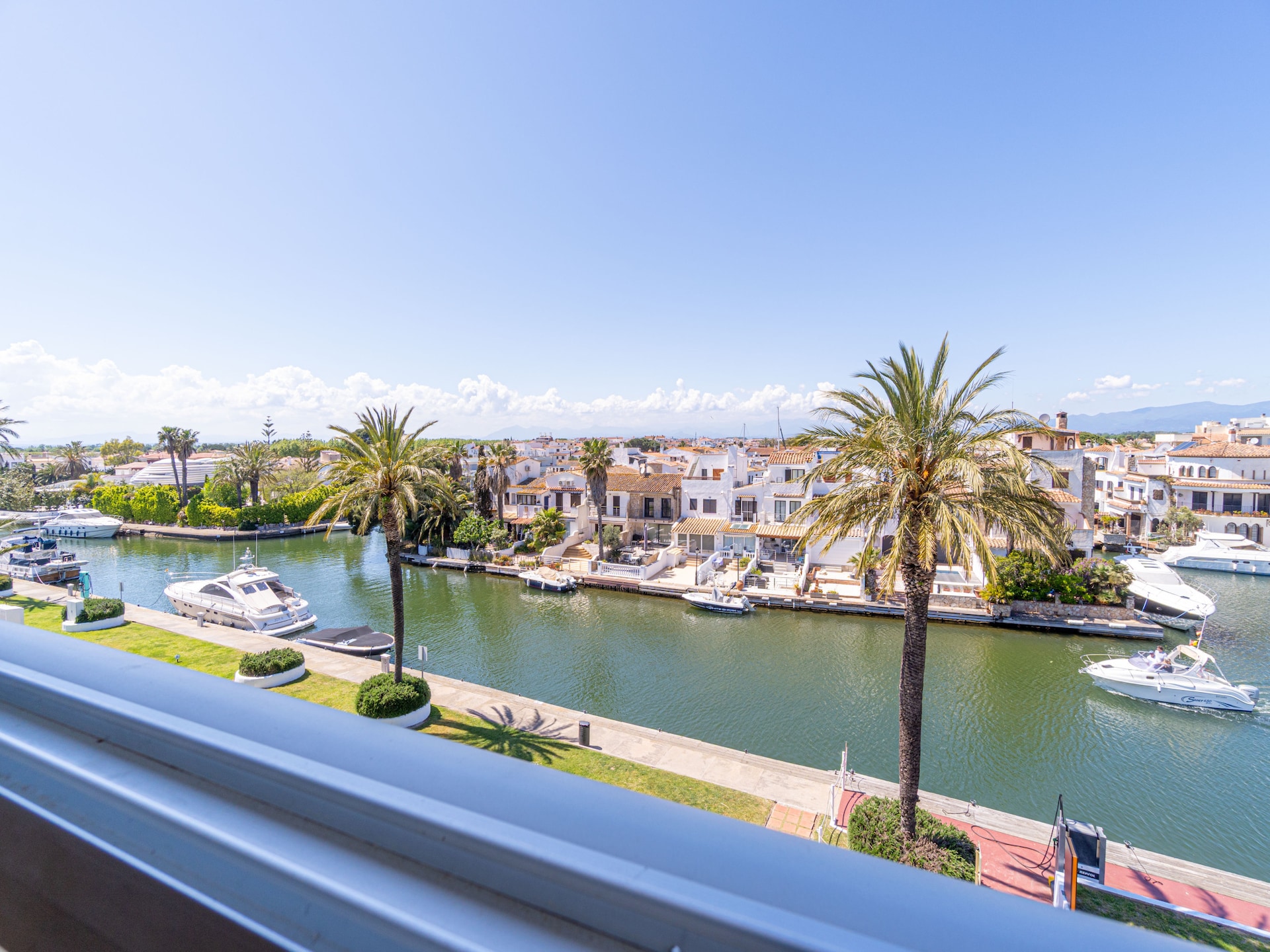 Op 450 m van het strand: appartement met privézwembad in Empuriabrava - foto 27
