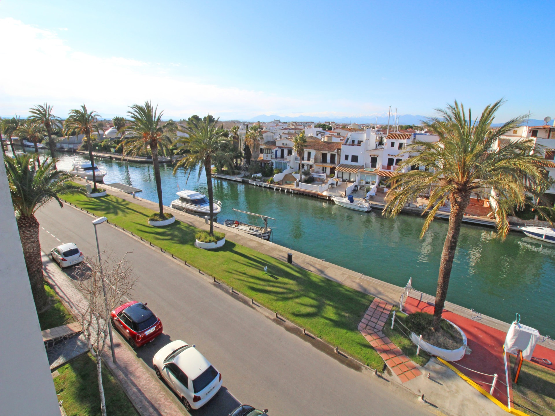 Op 450 m van het strand: appartement met privézwembad in Empuriabrava - foto 24