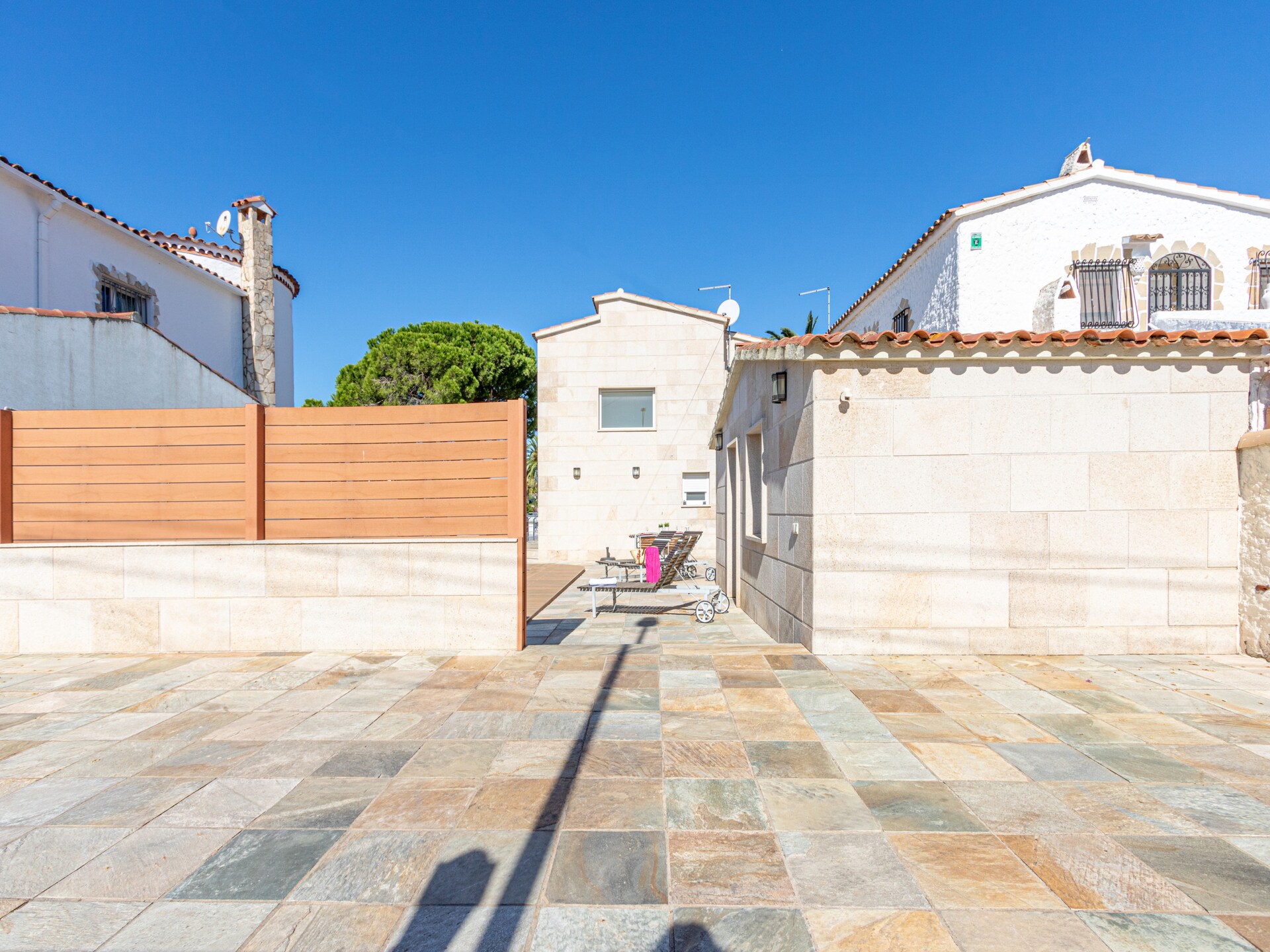 Villa aan golf met privézwembad en aanlegplaats in Empuriabrava - foto 48
